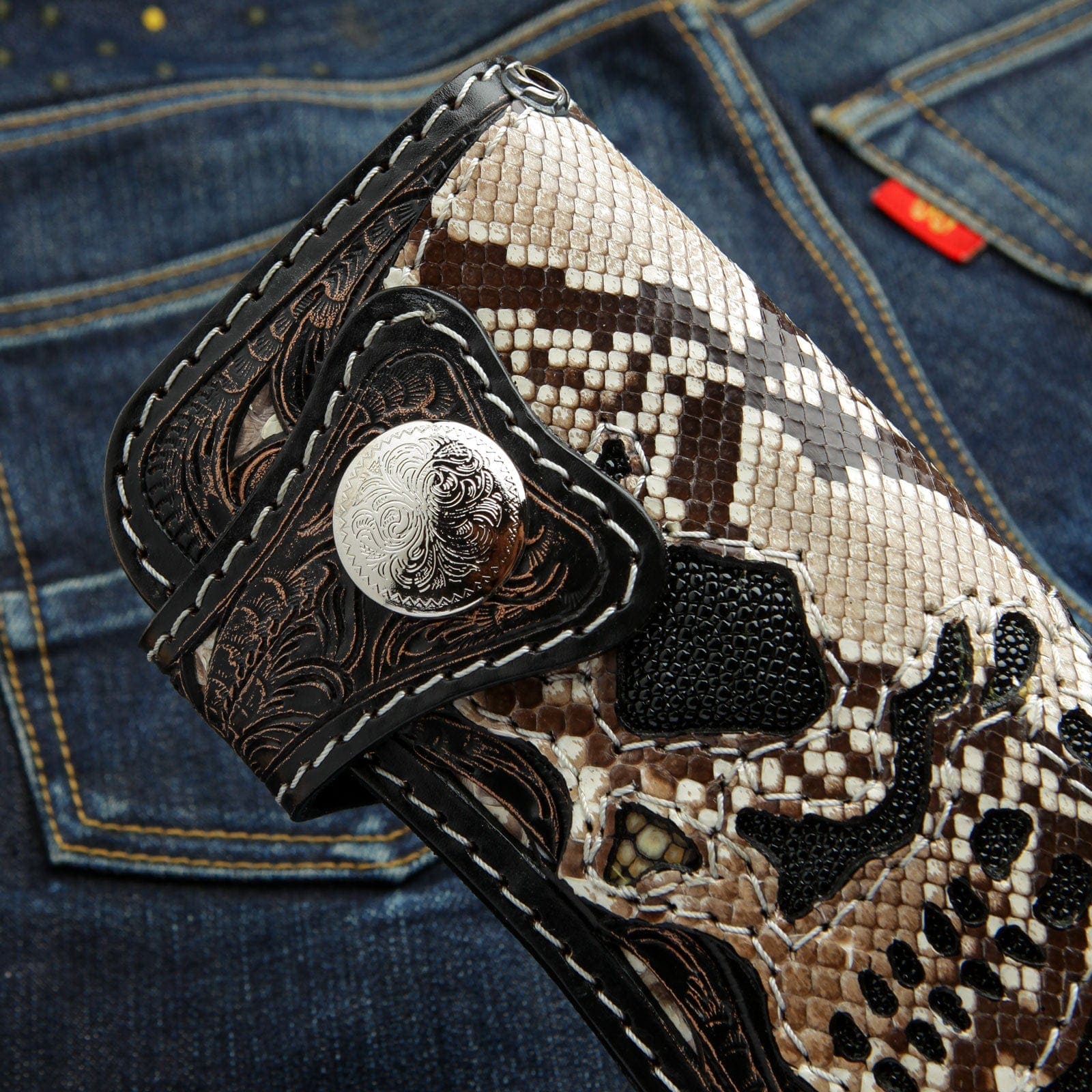 Genuine Cobra Leather Biker Wallet for Men - Skull Rider Design Motorcycle Wallet - Perfect for Bikers, Motorcycle Enthusiasts & Gift Giving