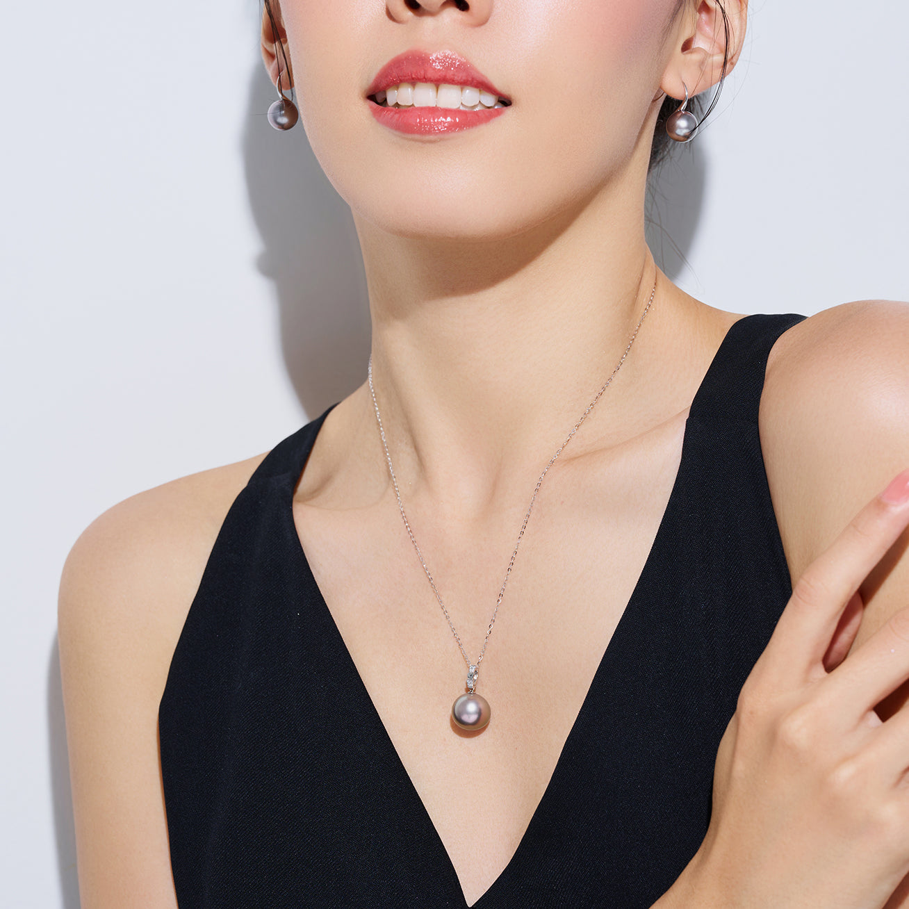 18K Solid Gold Saltwater Tahitian Pearl Necklace - Elegant Jewelry Gift for Women, Bridal Party, Anniversary & Special Occasions | KN00320