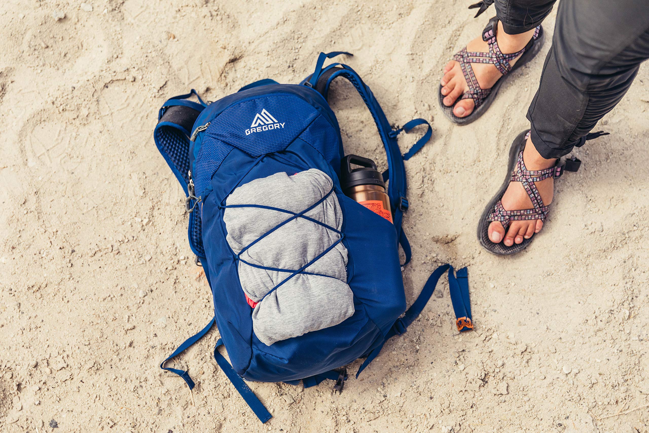 Gregory Arrio 22 Unisex Day Hiking Backpack - Lightweight & Durable for Outdoor Adventures - One Size Fits All - Brick Red - Perfect for Camping, Travel & Daily Commute