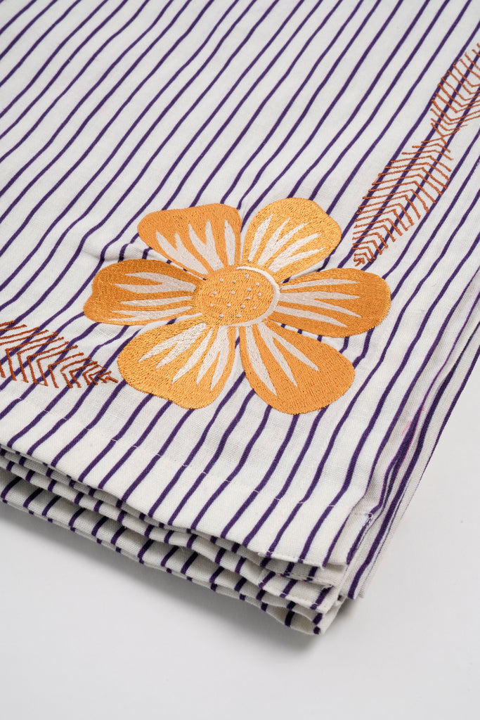Elegant Floral Etched Tablecloth - Premium Dining Table Cover for Home Decor, Parties & Special Occasions