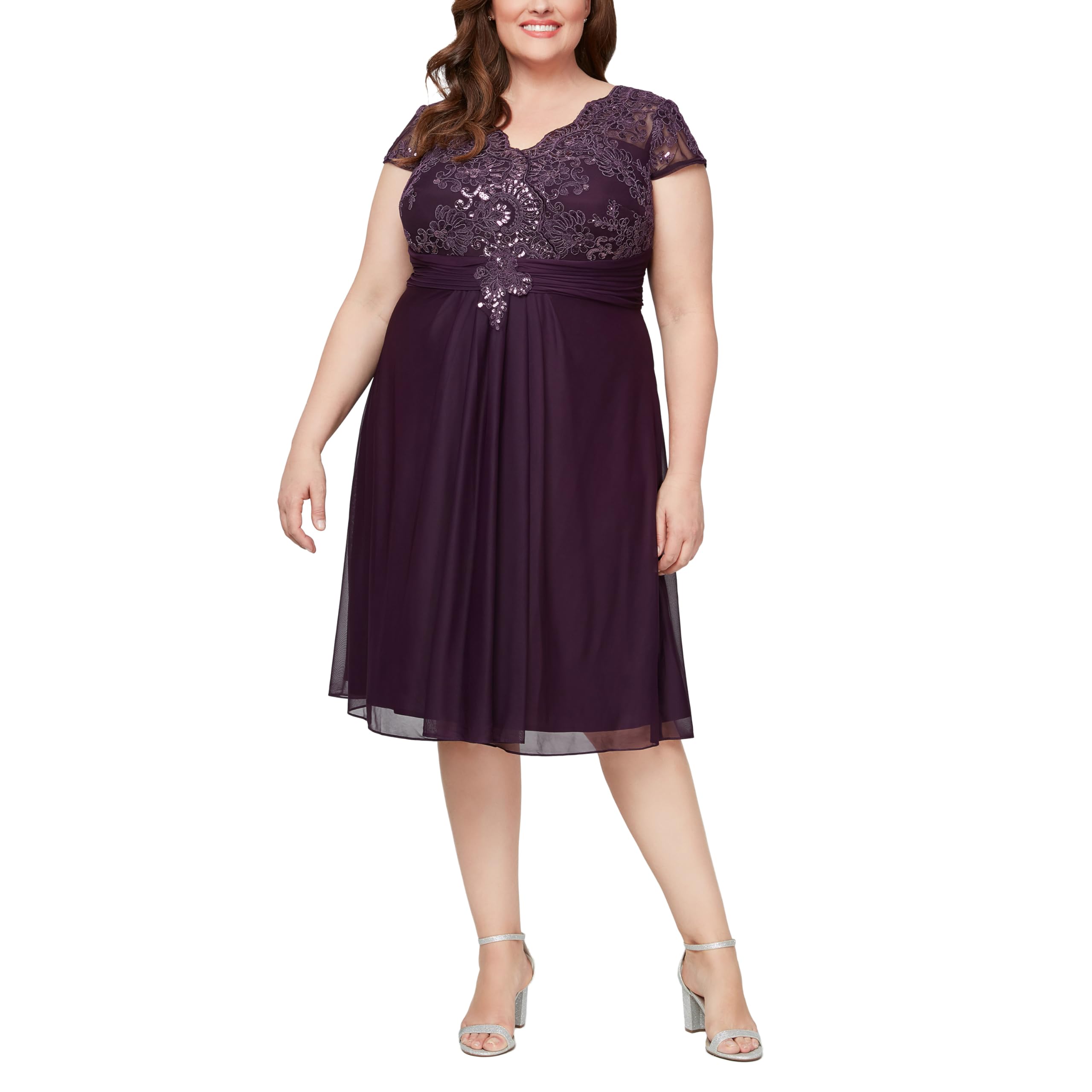 Alex Evenings Women's Plus Size A-line Embroidered Empire Waist Cocktail Dress for Weddings, Parties & Special Occasions - Elegant Formal Evening Wear for Curvy Women