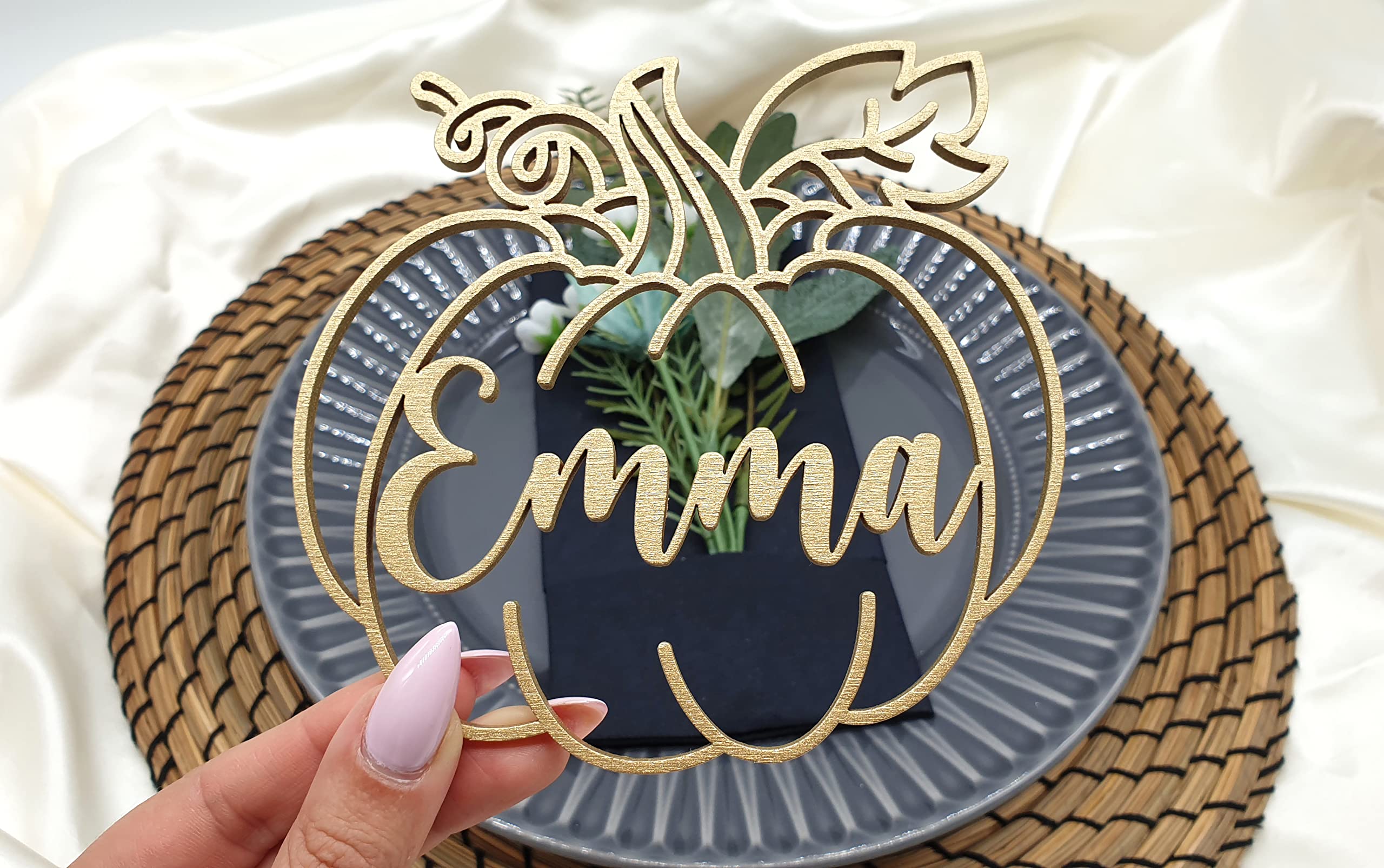 Custom Thanksgiving Place Cards - Personalized Pumpkin Dinner Place Settings & Wooden Escort Cards for Fall Weddings & Holiday Table Decor | Perfect for Autumn Celebrations, Dinner Parties & Seasonal Centerpieces