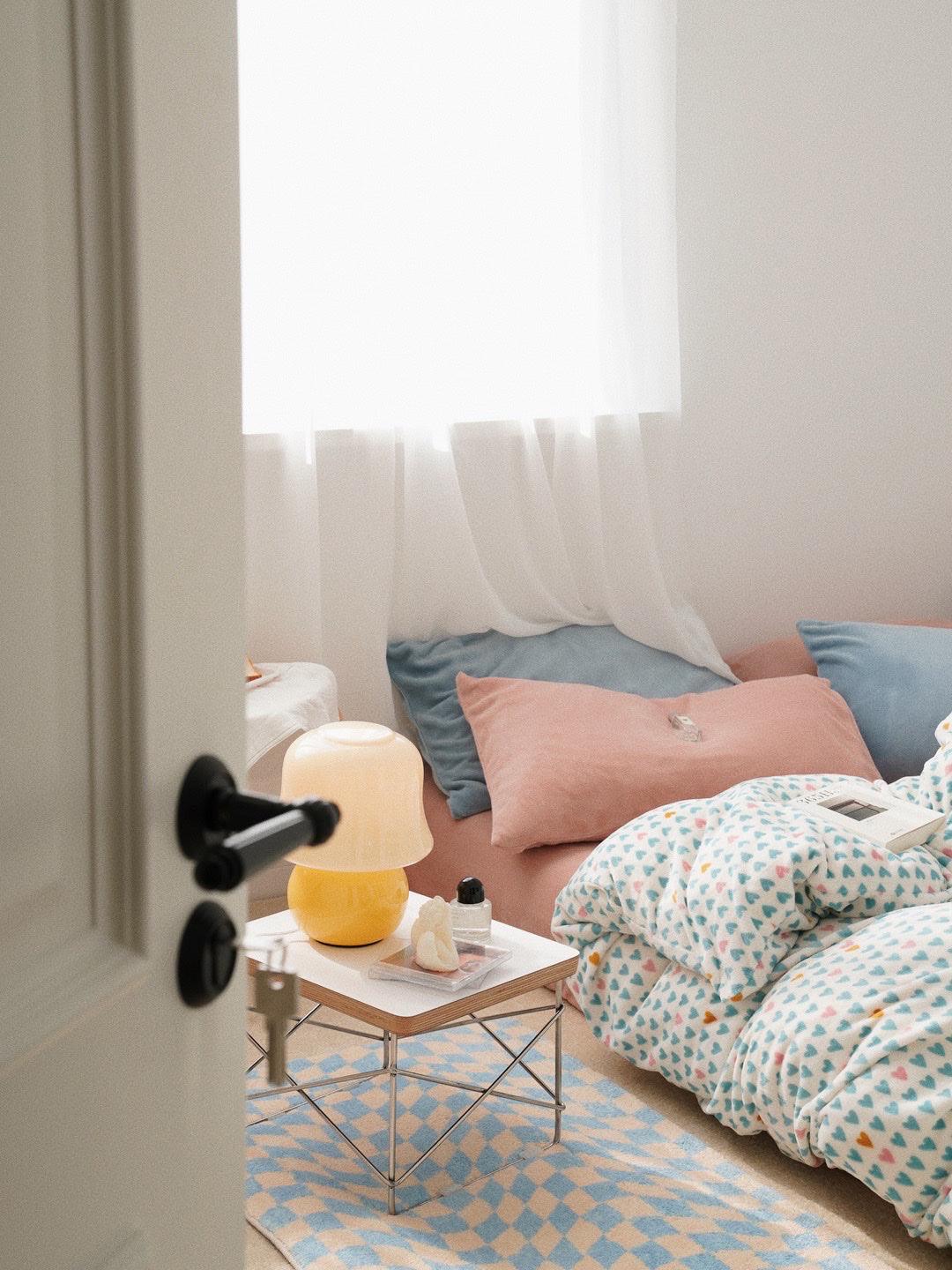 Creamy Mushroom Table Lamp - Soft Glow Night Light for Bedroom, Nursery, Living Room - Modern Decorative Lighting for Cozy Ambiance