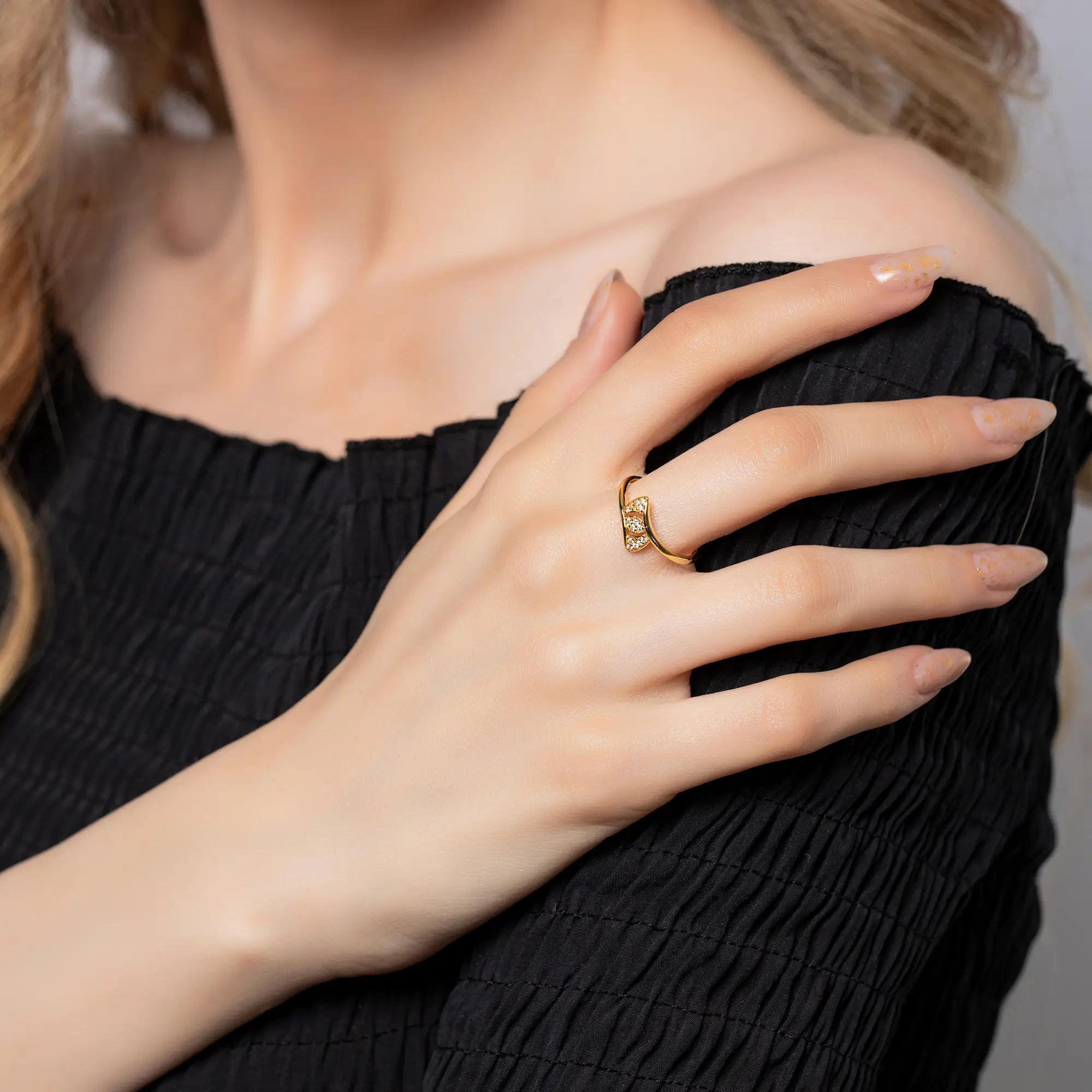 Exquisite Gold Ring for Women - Elegant 14K Solid Gold Band, Perfect for Engagement, Wedding, Anniversary & Everyday Wear