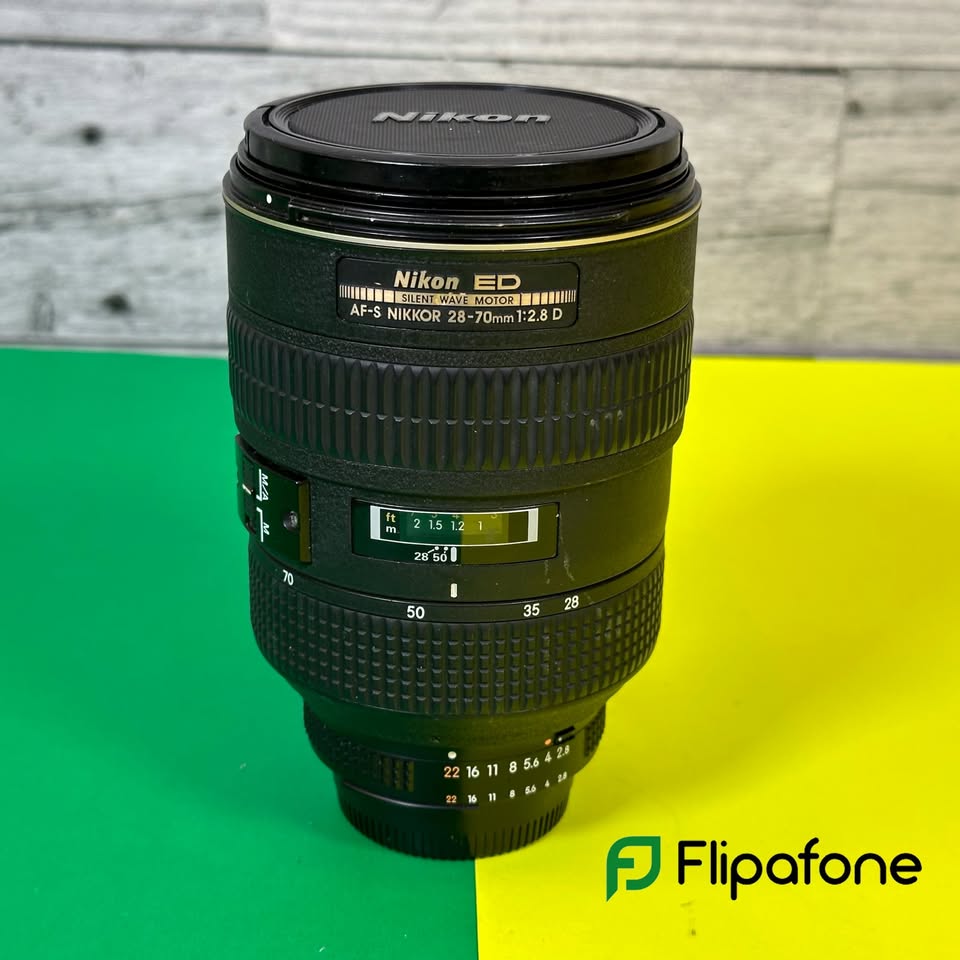 Nikon AF-S NIKKOR 28-70mm f/2.8 D ED Zoom Lens - Professional DSLR Camera Lens for Portrait, Wedding & Event Photography