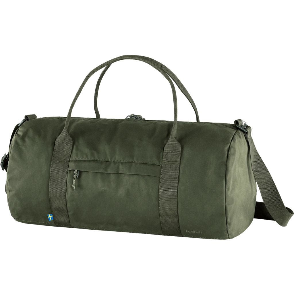 Fjallraven Vardag 30L Duffel Bag - Waterproof Travel Duffel for Men & Women, Weekender Overnight Bag with Shoulder Strap - Perfect for Gym, Camping, Hiking & Weekend Trips (Deep Forest Green)