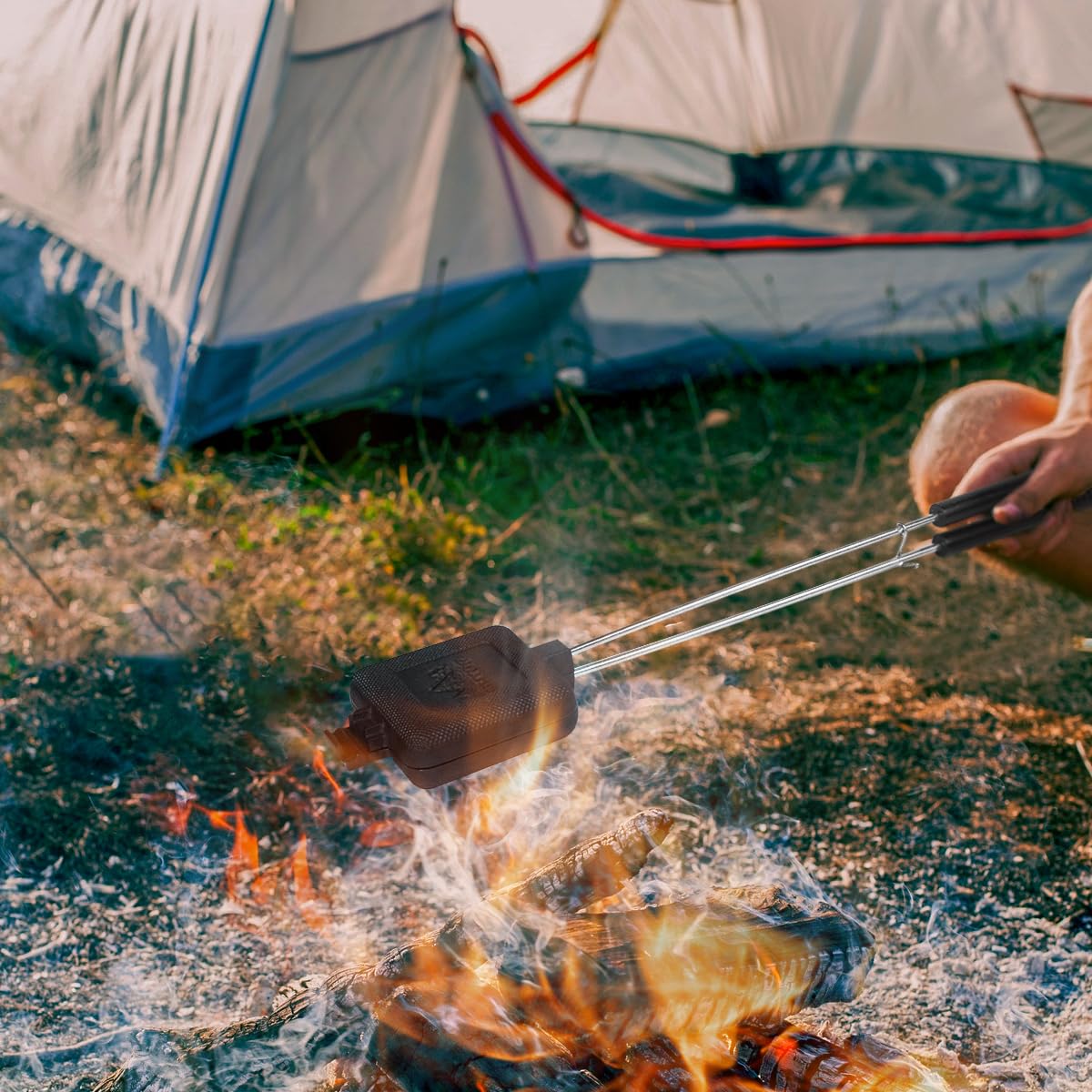 Cast Iron Campfire Sandwich Maker - 4 Pack | Pudgy Pie Maker for Camping, Hiking & Outdoor Cooking | Perfect for Campfire Meals, Picnics & Backpacking Trips