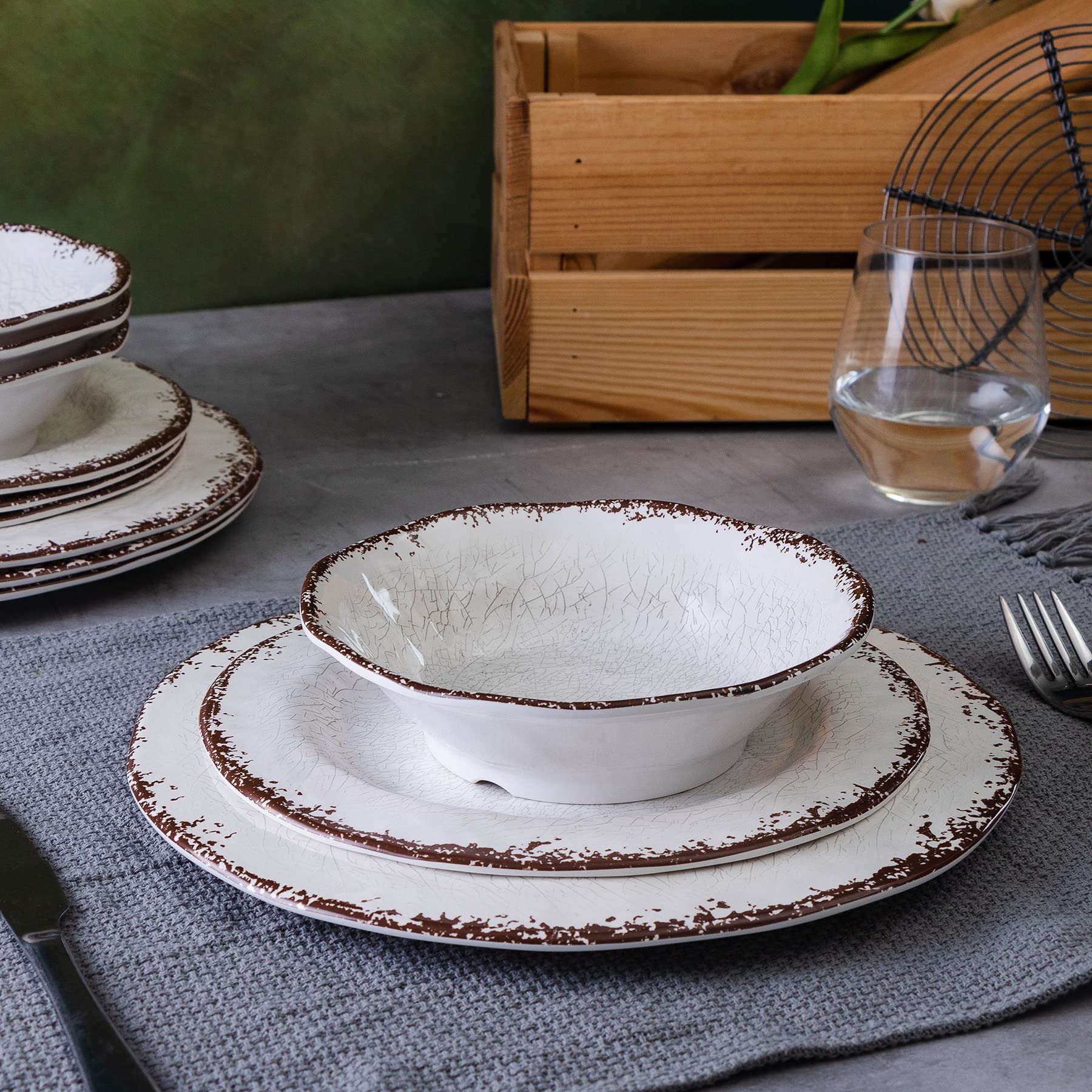 6-Piece White Melamine Dinner Plates - 11