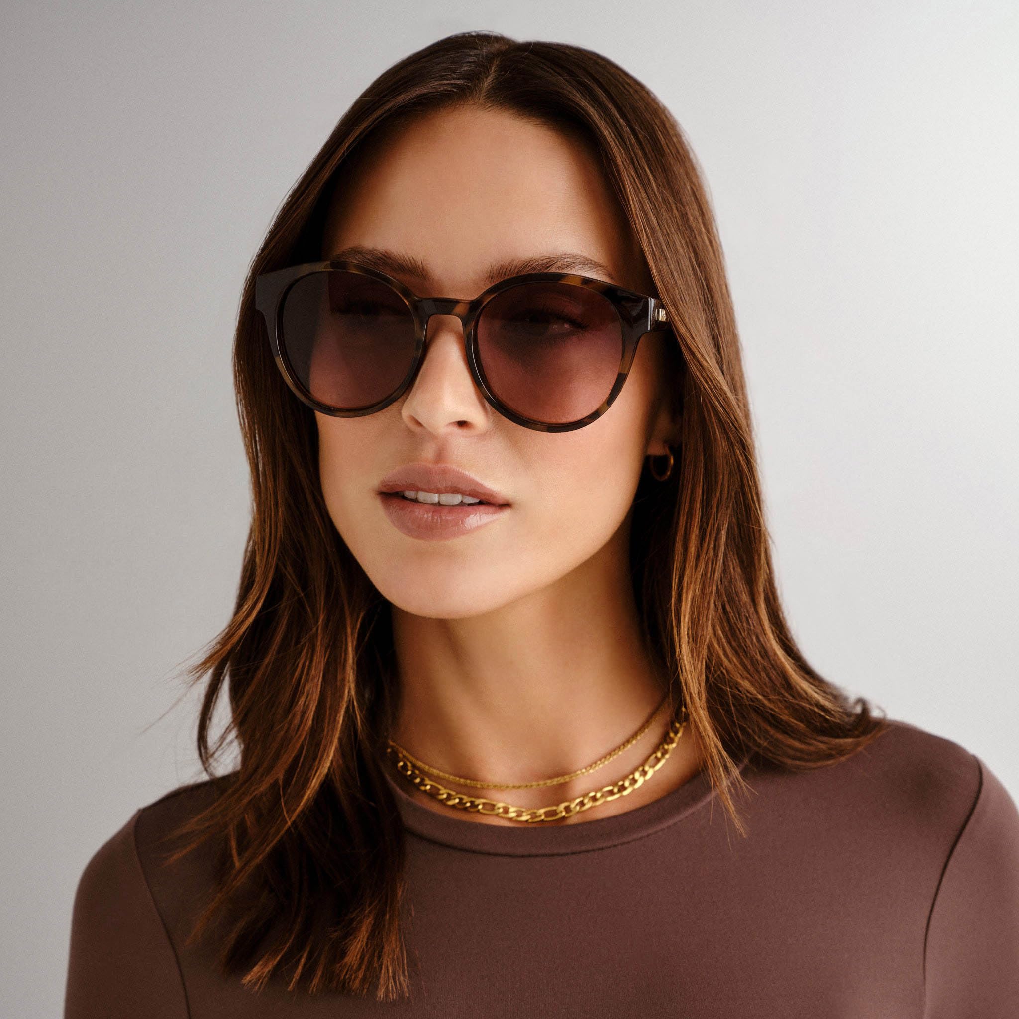 Le Specs Women's PARAMOUNT Sunglasses - UV Protection, Retro Square Frame, Lightweight & Stylish for Outdoor, Beach, and Driving