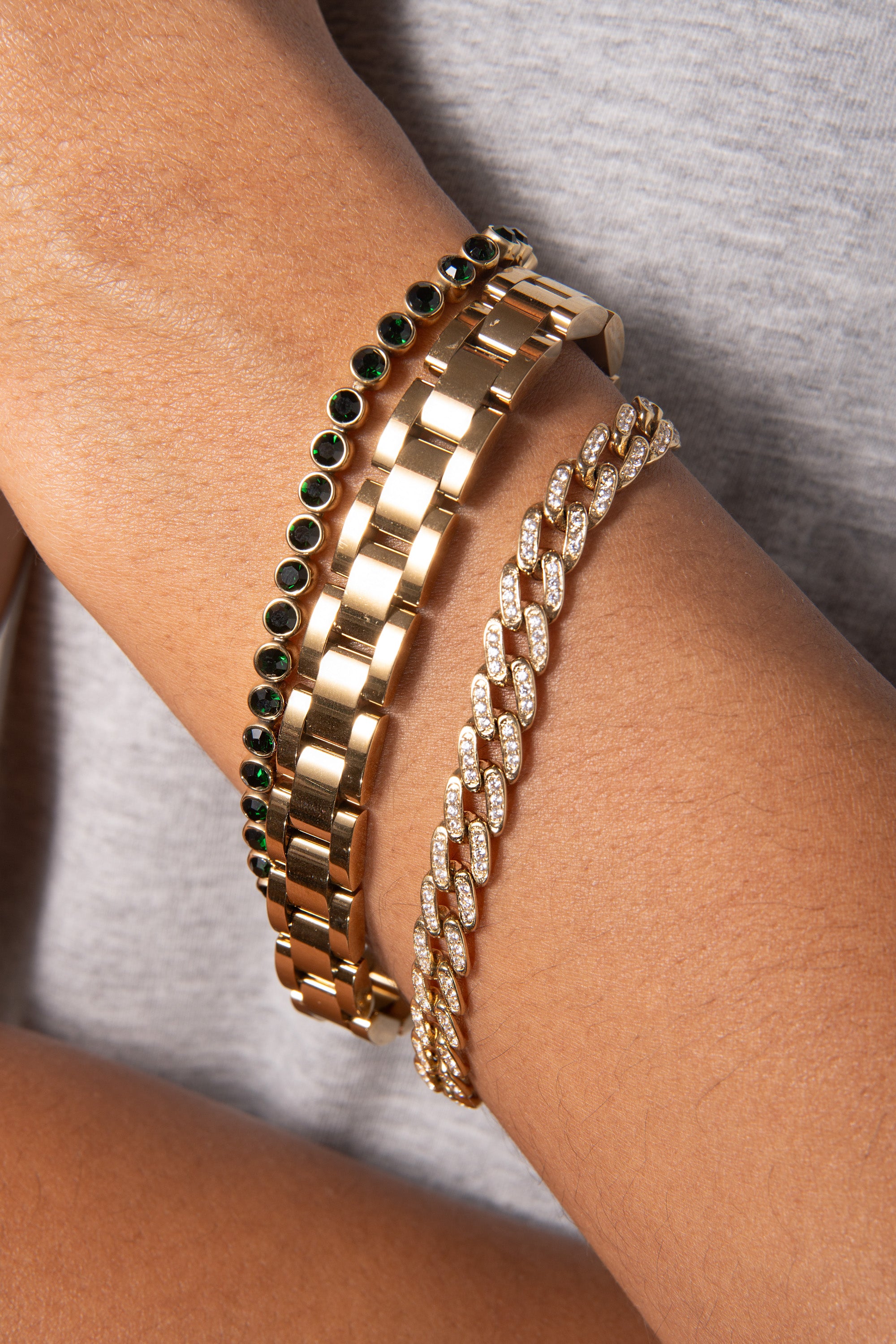 Sparkling Crystal Pave Curb Chain Bracelet for Women - Elegant Layered Jewelry for Daily Wear, Parties & Special Occasions