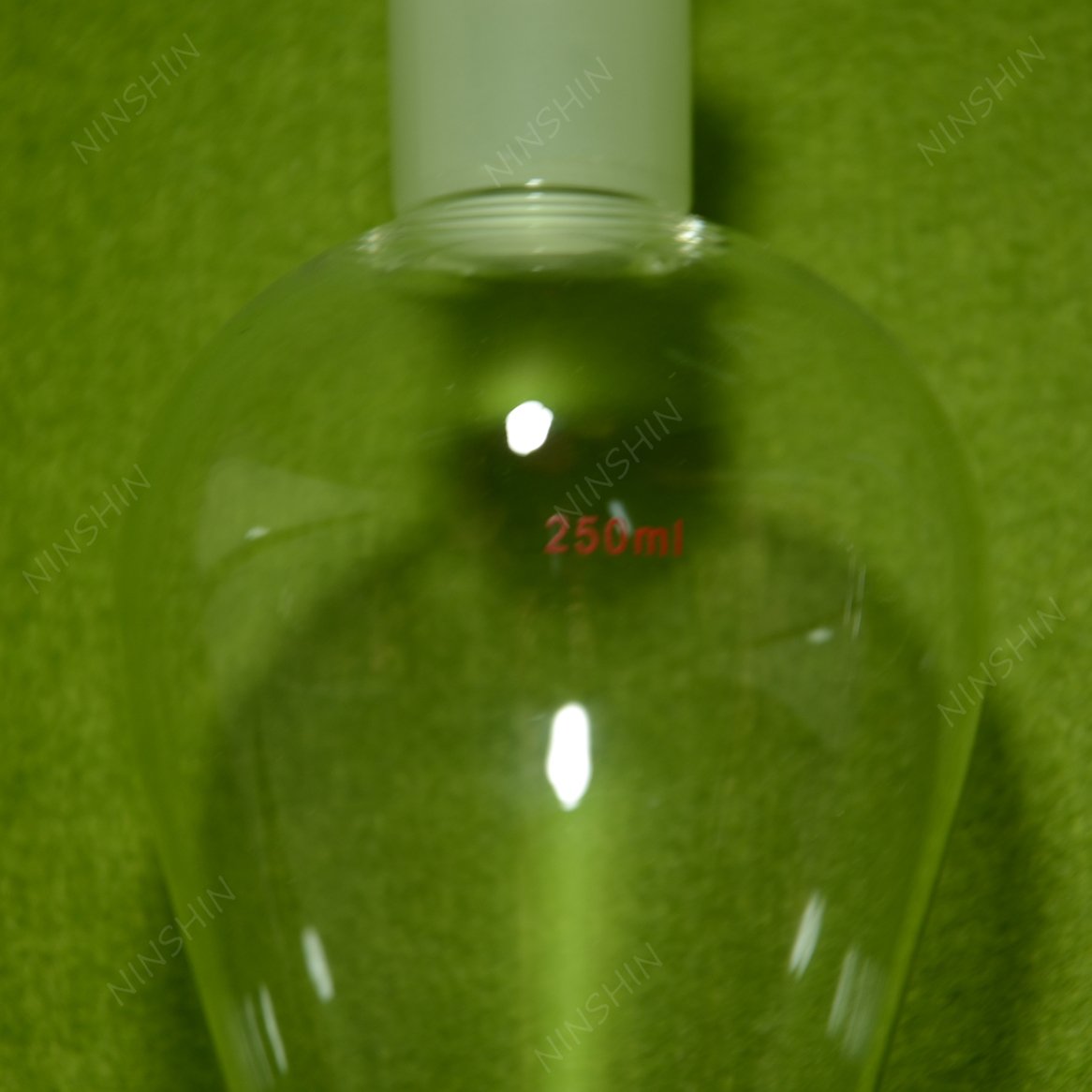 250ml Pear Shape Glass Separatory Funnel with 24/40 Joint & Glass Stopcock - Lab Glassware for Chemical Extraction, Essential Oil Distillation & Chemistry Experiments