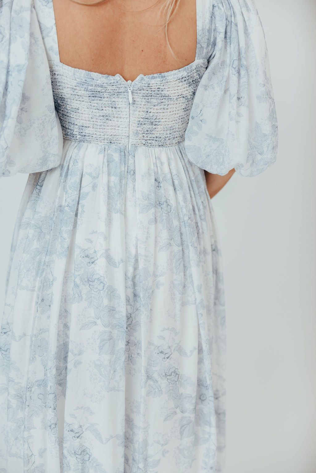 **Harlow Maxi Dress - Light Blue Floral Print, Bump Friendly & Size Inclusive (S-3XL) | Perfect for Maternity, Beach Vacations & Summer Weddings**