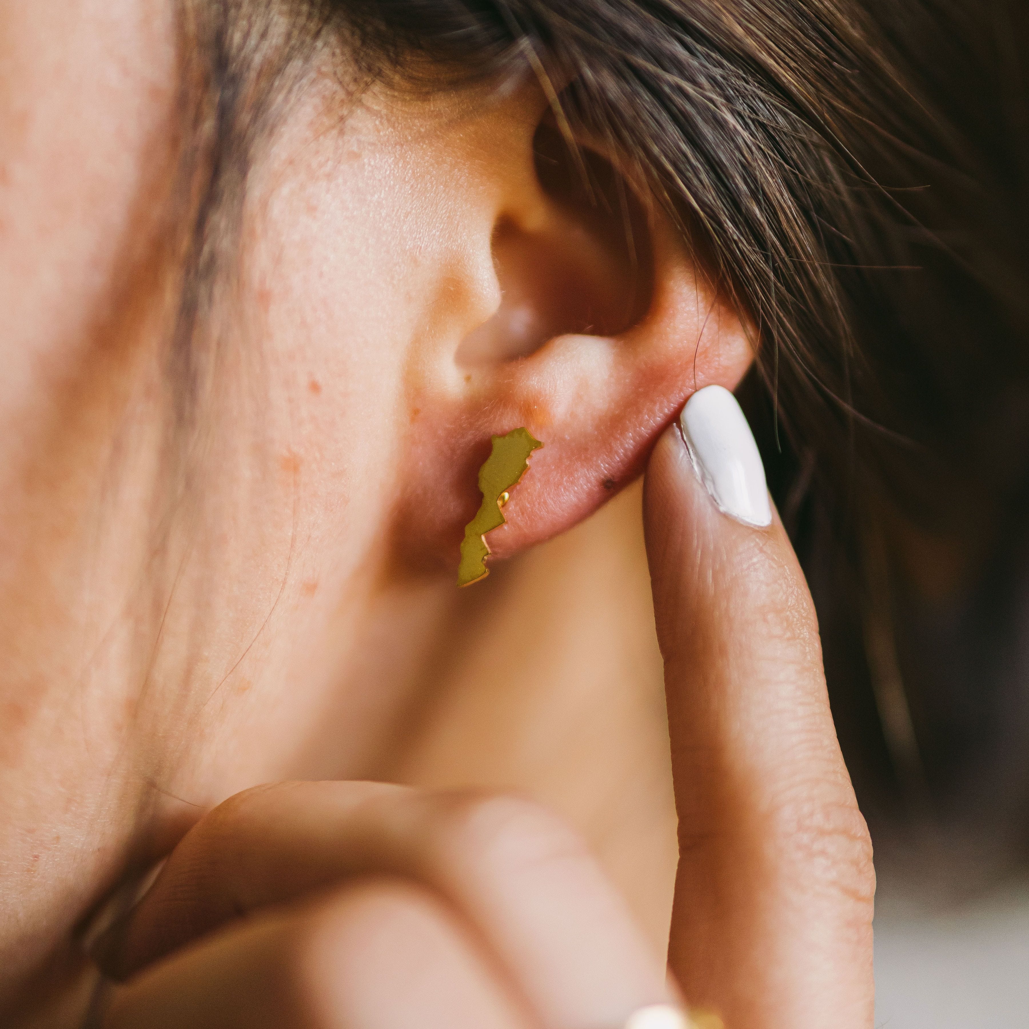 Stylish Country Stud Earrings for Women - Trendy Fashion Jewelry for Casual & Party Wear