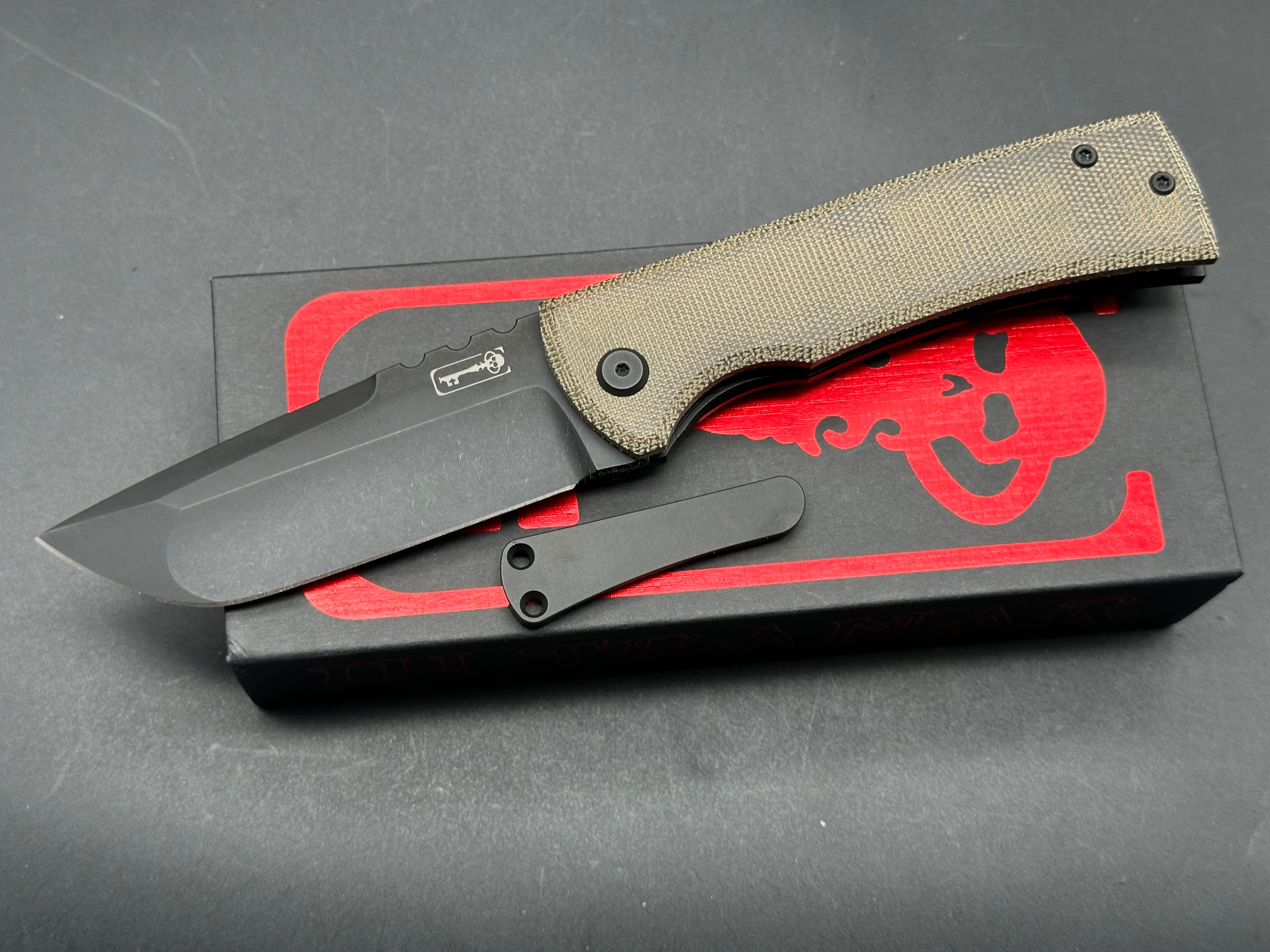 Chaves Redencion 229 Kickstop Drop Point Folding Knife - Green Micarta Handle with 3.63