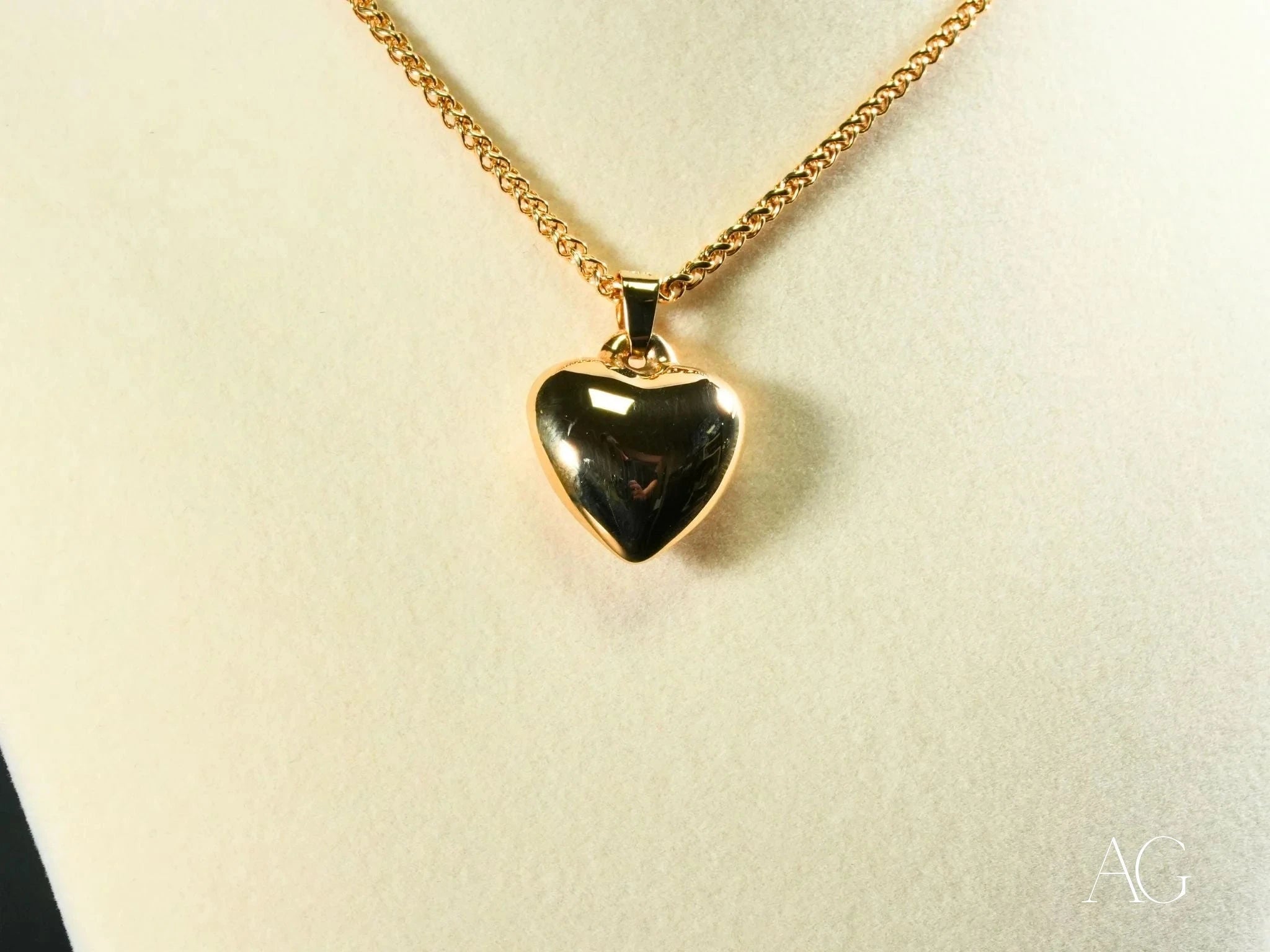 Golden Heartbeat Pendant Necklace - 14K Gold Plated Romantic Jewelry Gift for Her - Perfect for Anniversaries, Valentine's Day & Special Occasions