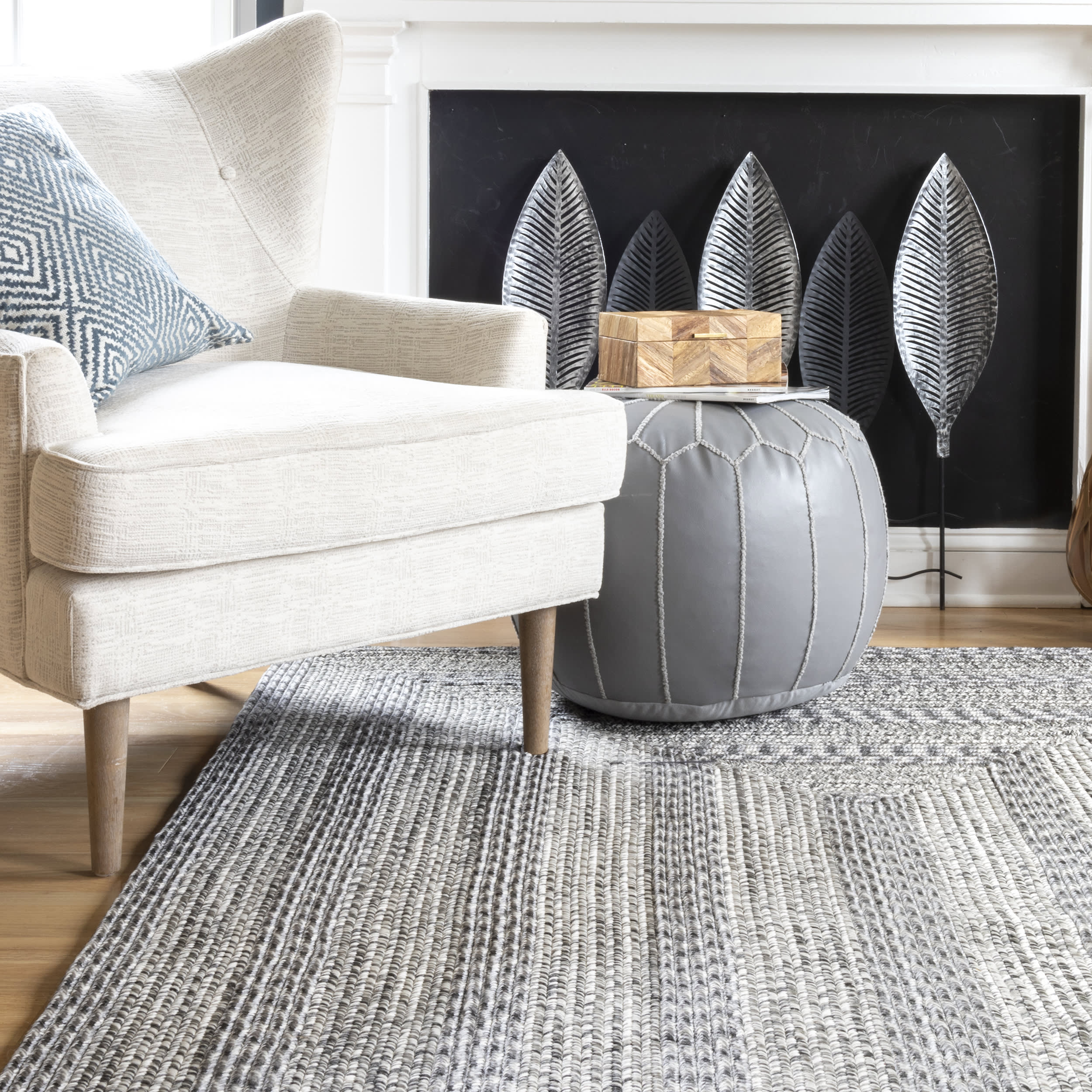 Braided Textured Indoor Outdoor Area Rug - Soft Non-Slip Grey Floor Mat for Living Room, Bedroom, Patio & Deck Decor