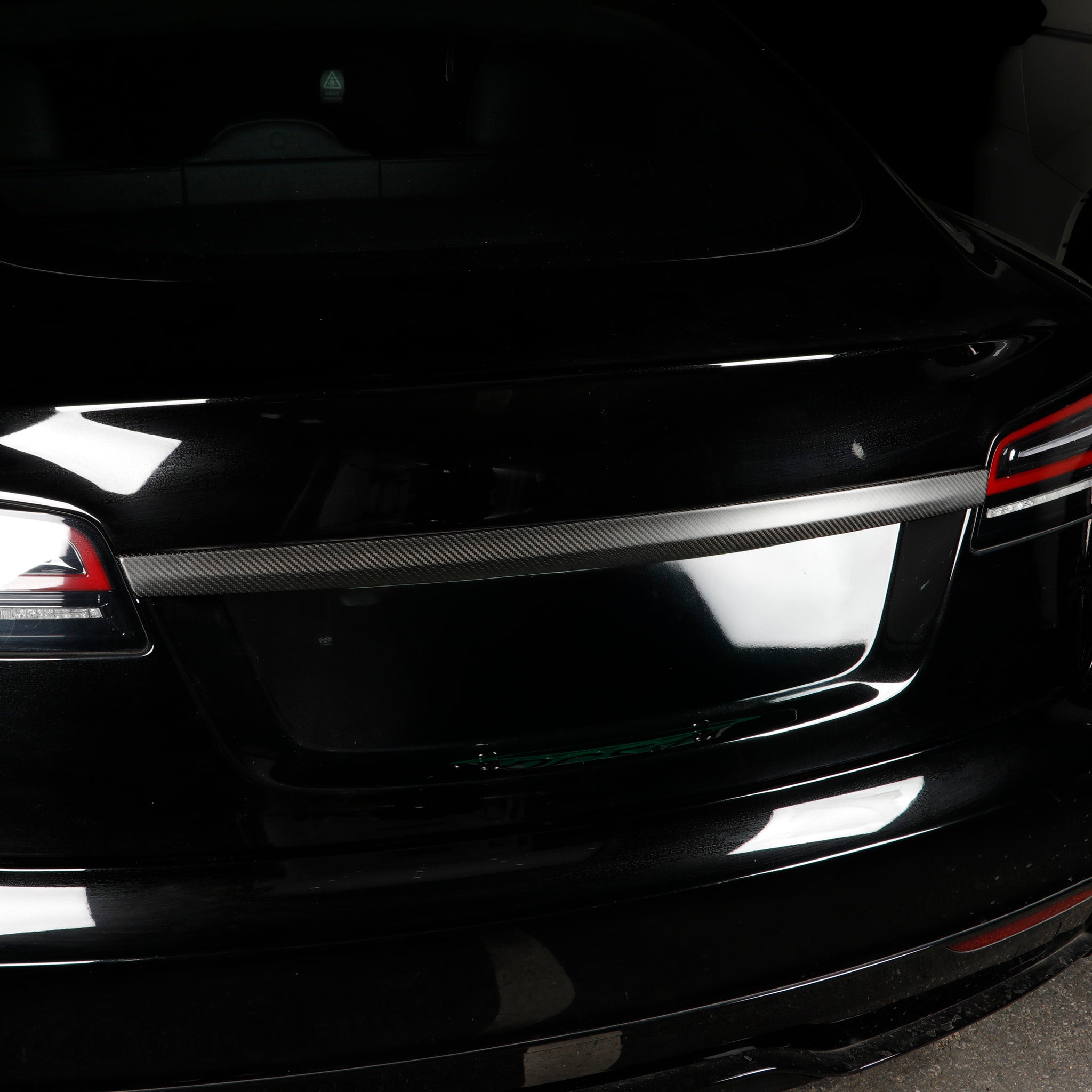 Premium Real Carbon Fiber Tailgate Trim Cover for Tesla Model S (2021-2025) - Durable & Stylish Exterior Upgrade for Luxury Car Protection & Enhanced Appearance