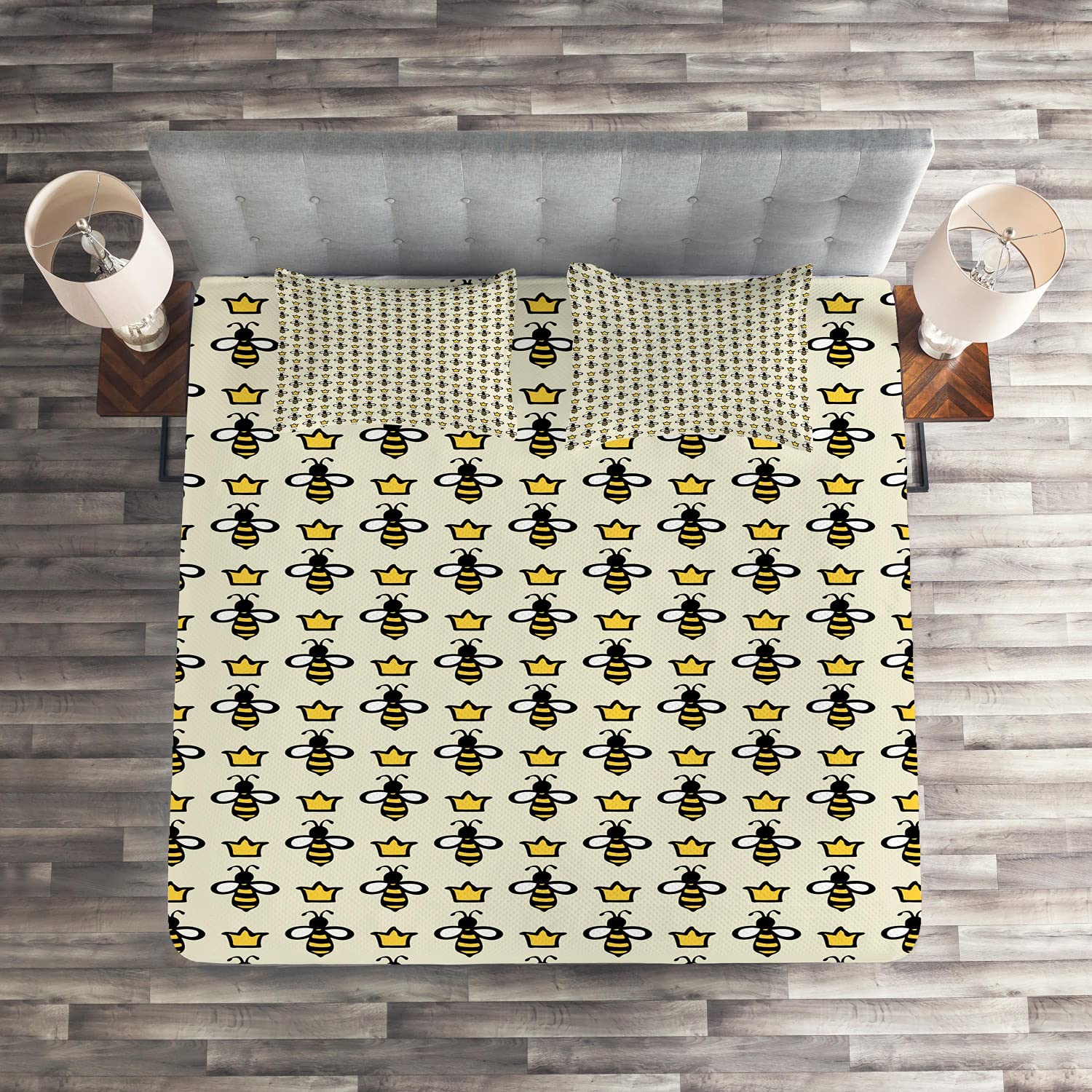 Ambesonne Queen Bee Quilt Set - Hand-Drawn Cartoon Bees & Crowns Design, 3-Piece King Size Bedspread with 2 Pillow Shams in Eggshell Mustard | Cozy Farmhouse Bedroom Decor, Boho Chic Home Accent, Unique Gift for Bee Lovers