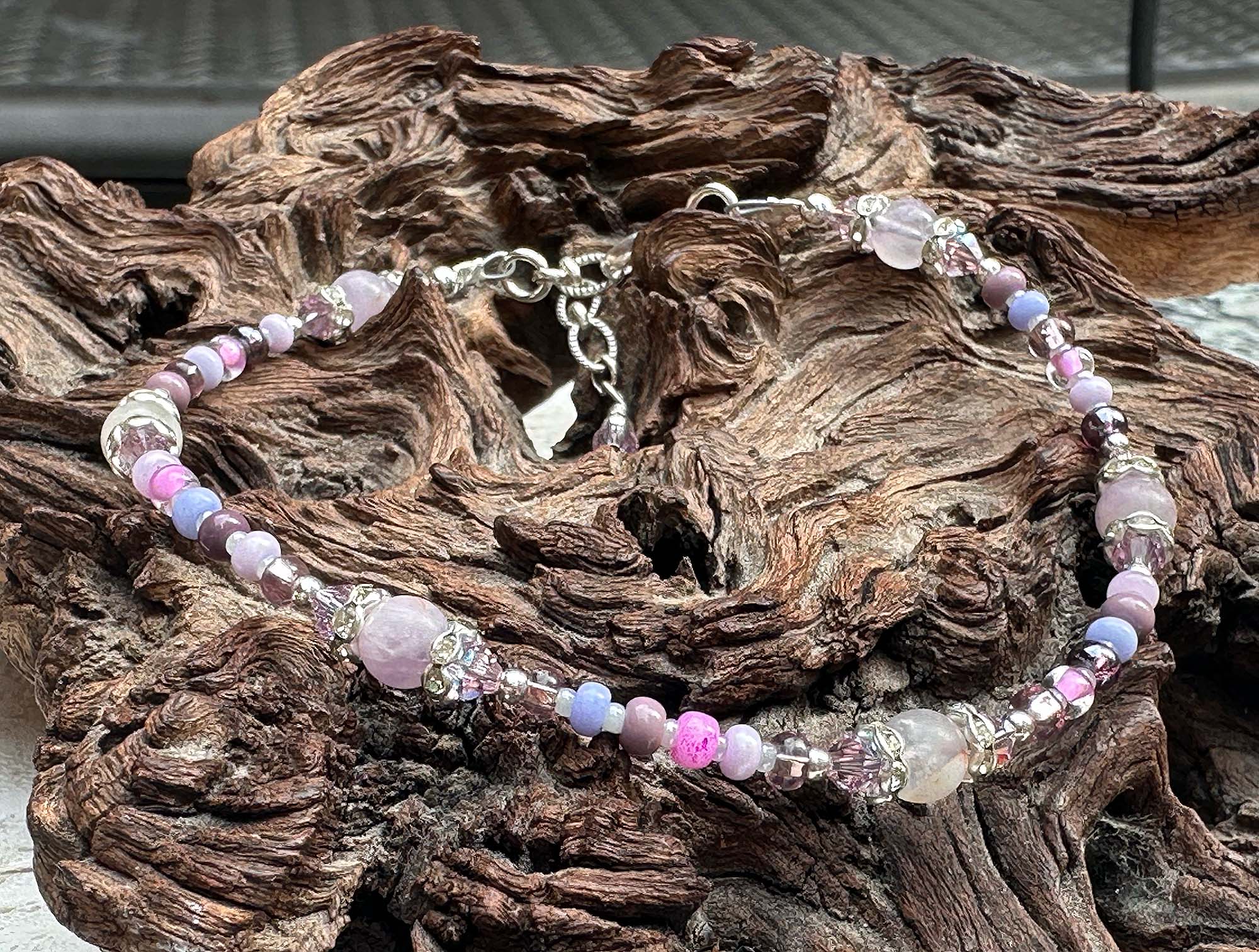 Natural Pink Kunzite Crystal Beaded Anklet for Women - Elegant Adjustable Foot Jewelry for Beach, Yoga & Boho Fashion