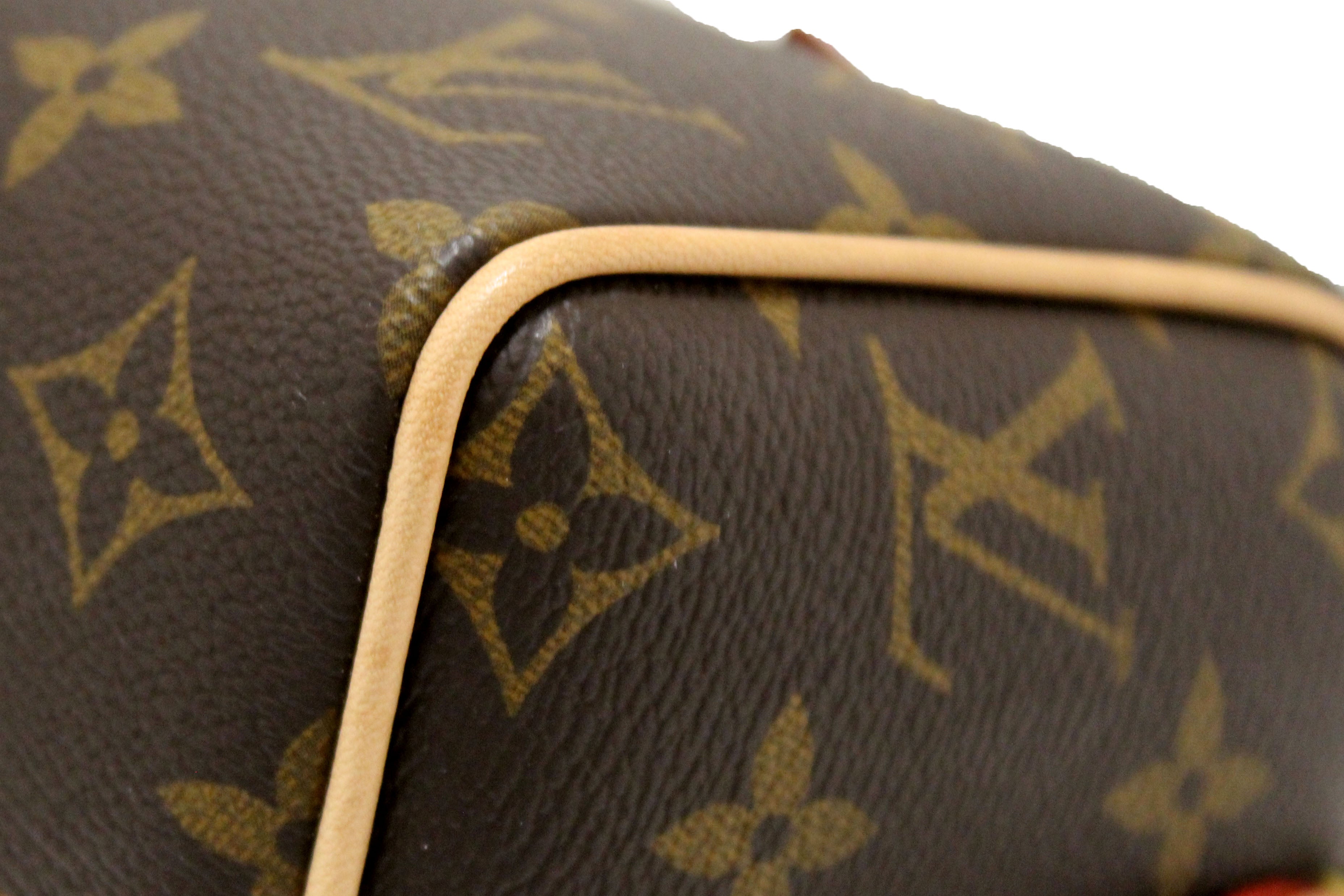 Authentic Louis Vuitton Monogram Speedy 20 Bandoulière Crossbody Bag - Luxury Designer Handbag for Women, Perfect for Everyday Use, Travel & Special Occasions