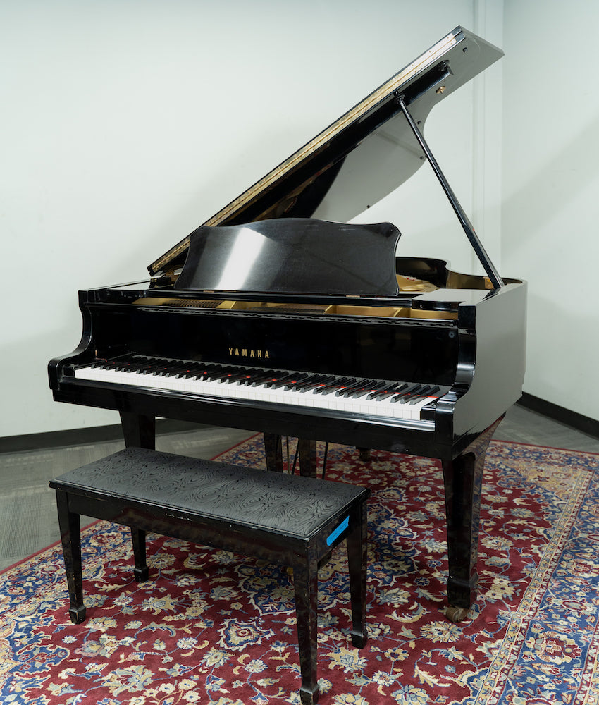 2011 Yamaha G2 Grand Piano in Polished Ebony Finish | Serial Number J2890788 | Perfect for Home, Studio & Concert Performances