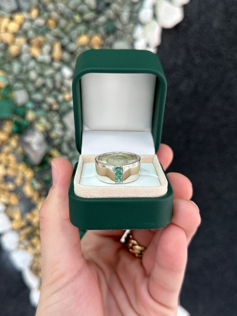 0.35tcw Natural Emerald Medium Dark Green 925 Sterling Silver Unisex Ring for Men & Women - Perfect for Engagement, Anniversary & Everyday Wear
