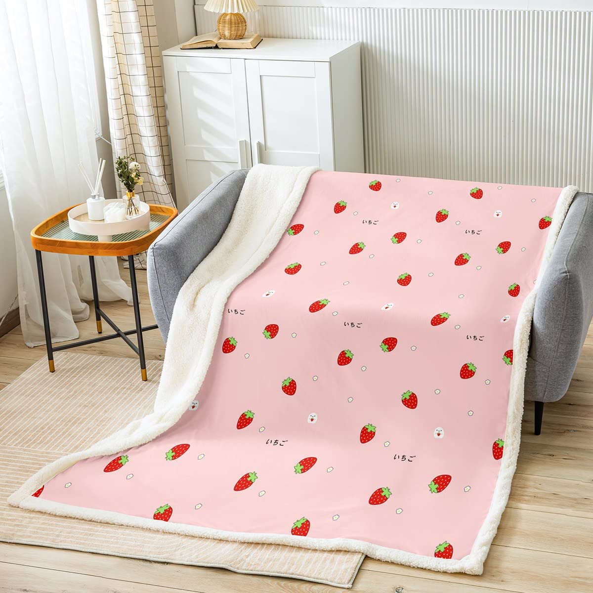 Erosebridal Cute Strawberry Flannel Blanket - Soft Kawaii Japanese Sherpa Throw Blanket for Girls, Boys & Teens - Red Cartoon Fruit Plush Blanket Gift - Queen Size 90