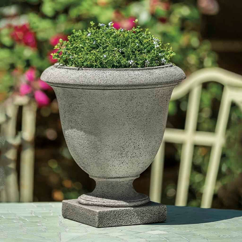 Campania International Oakdale Urn - Elegant Garden Urn for Outdoor Decor, Memorials & Planters | Perfect for Patio, Cemetery & Home Landscaping