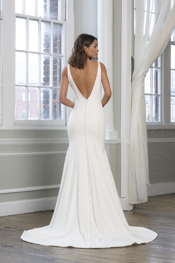 Theia Lynda Gown - Elegant Women's Evening Dress for Weddings, Galas & Special Occasions | Formal Gown with Flattering Silhouette