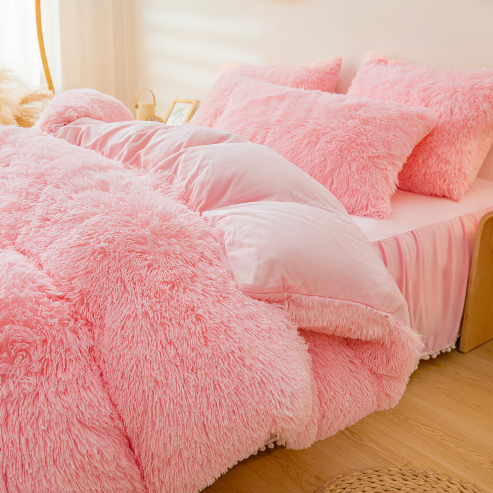 Fluffy Pink Faux Fur Comforter Cover Set - Ultra Soft Plush Bedding 3 Piece Set (1 Duvet Cover + 2 Pillowcases) for Queen Size Bed - Cozy Winter Bedroom Decor & Luxury Home Essentials