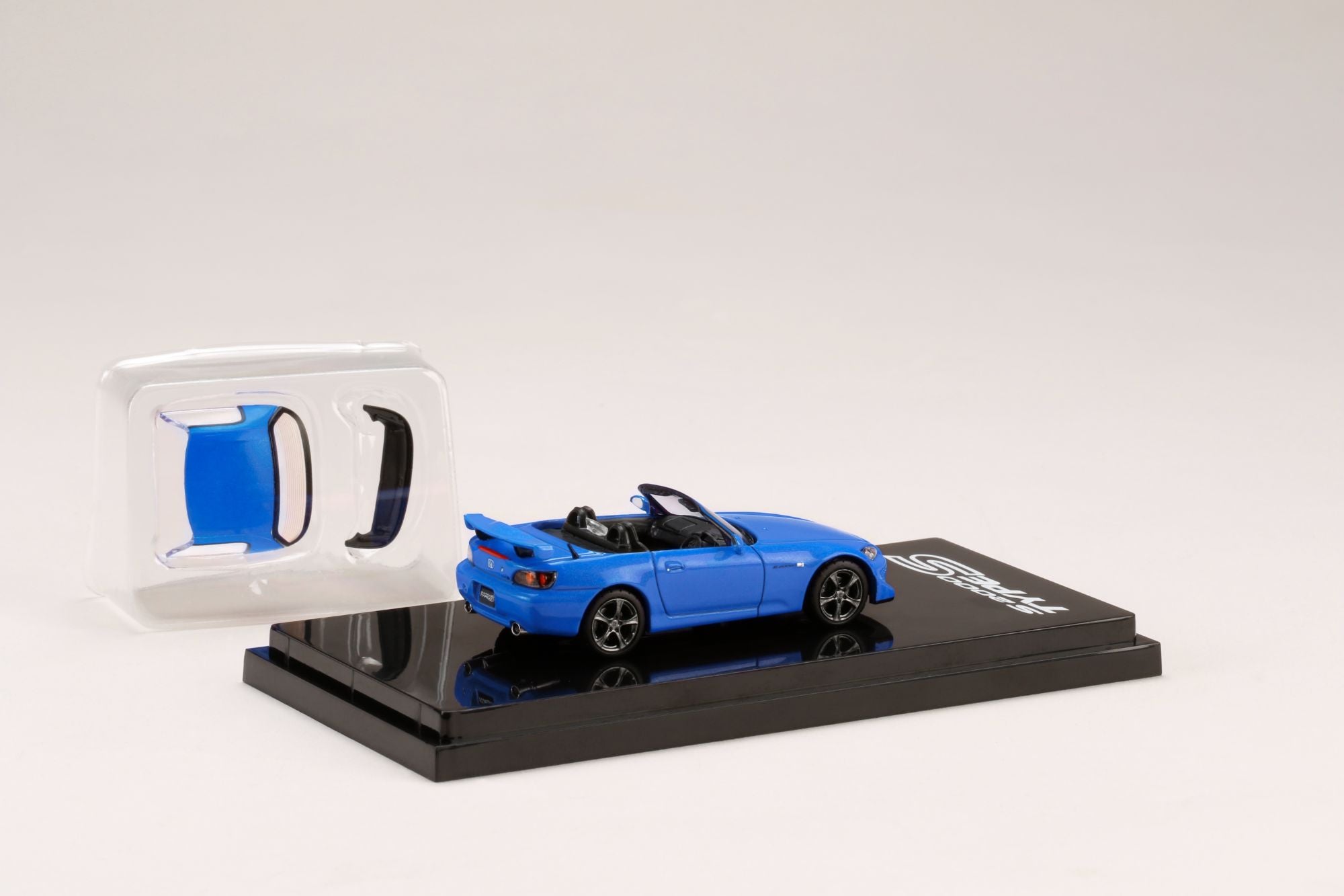 1:64 Honda S2000 (AP2) Apex Blue Pearl Diecast Model Car with Removable Hardtop - Collectible Japanese Sports Car for Display & Racing Enthusiasts