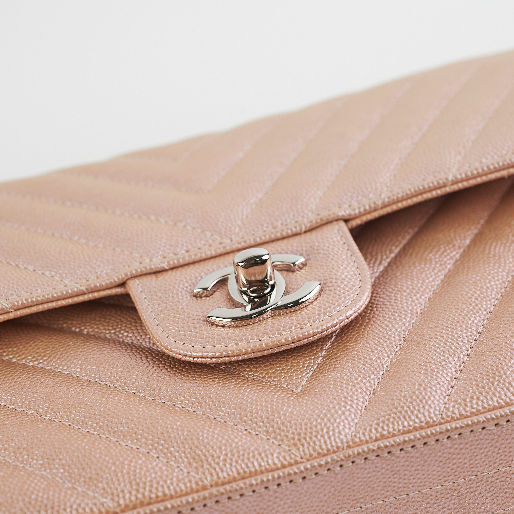 Chanel Medium Classic Double Flap Bag in Iridescent Rose Gold - 18B Collection | Luxury Handbag for Women, Evening Parties & Special Occasions