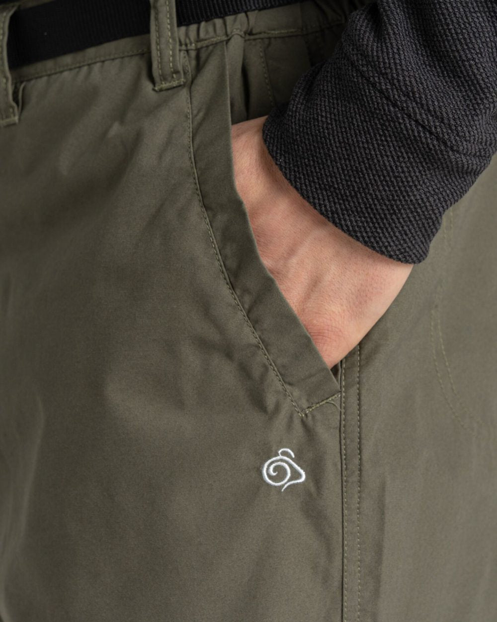 Craghoppers Men's Kiwi Classic Outdoor Trousers - Lightweight Hiking Pants for Adventure Travel & Camping