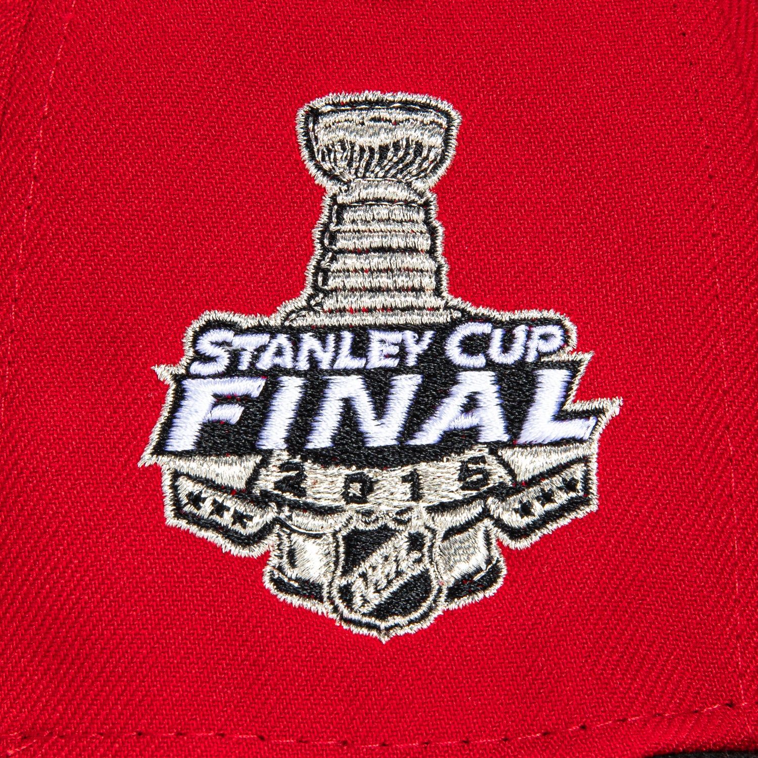 New Era 59Fifty Chicago Blackhawks 2015 Stanley Cup Patch Snapback Hat - Red & Black NHL Hockey Cap for Men & Women - Perfect for Games, Fan Gear & Sports Collectibles