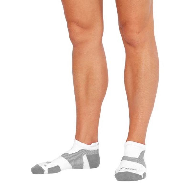 2XU Vectr Light Cushion No Show Socks - Breathable Running & Athletic Socks for Men & Women - Perfect for Gym, Workout & Daily Wear