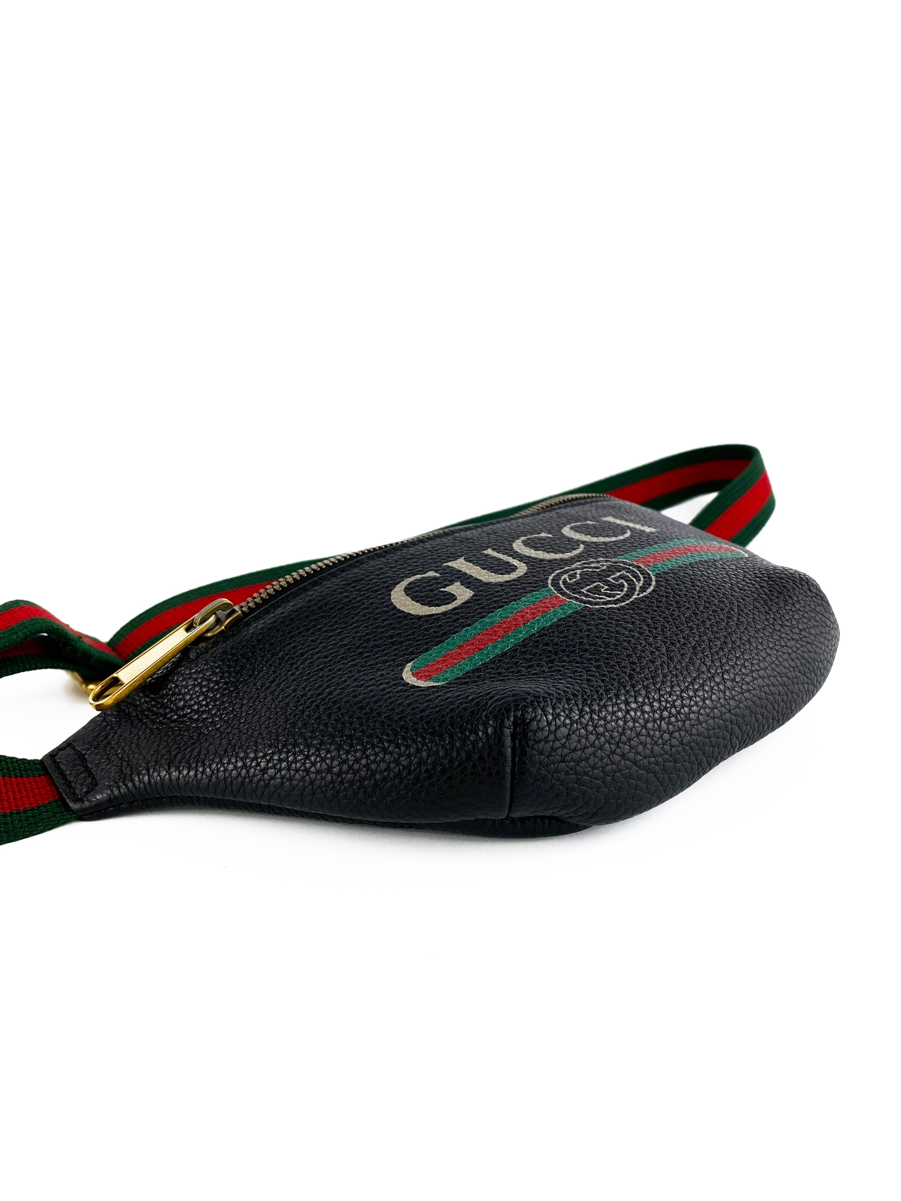 Gucci Black Leather Belt Bag with Signature Print - Stylish Waist Pack for Men & Women, Perfect for Travel, Concerts, and Everyday Fashion