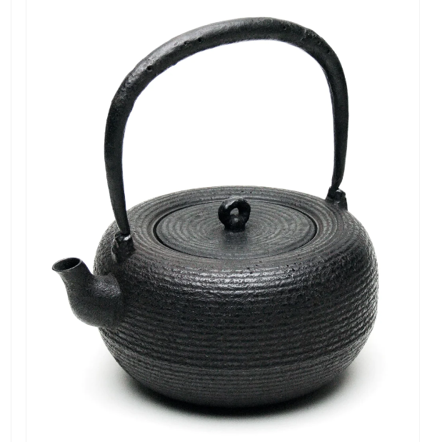 Authentic Japanese Nanbu Tetsubin Iron Teapot - Koizumi Nizaemon 11th Generation Ohitomemon Uba Guchi Gata Style - Traditional Cast Iron Teapot with Original Box - Perfect for Tea Ceremonies, Home Decor & Gift Giving