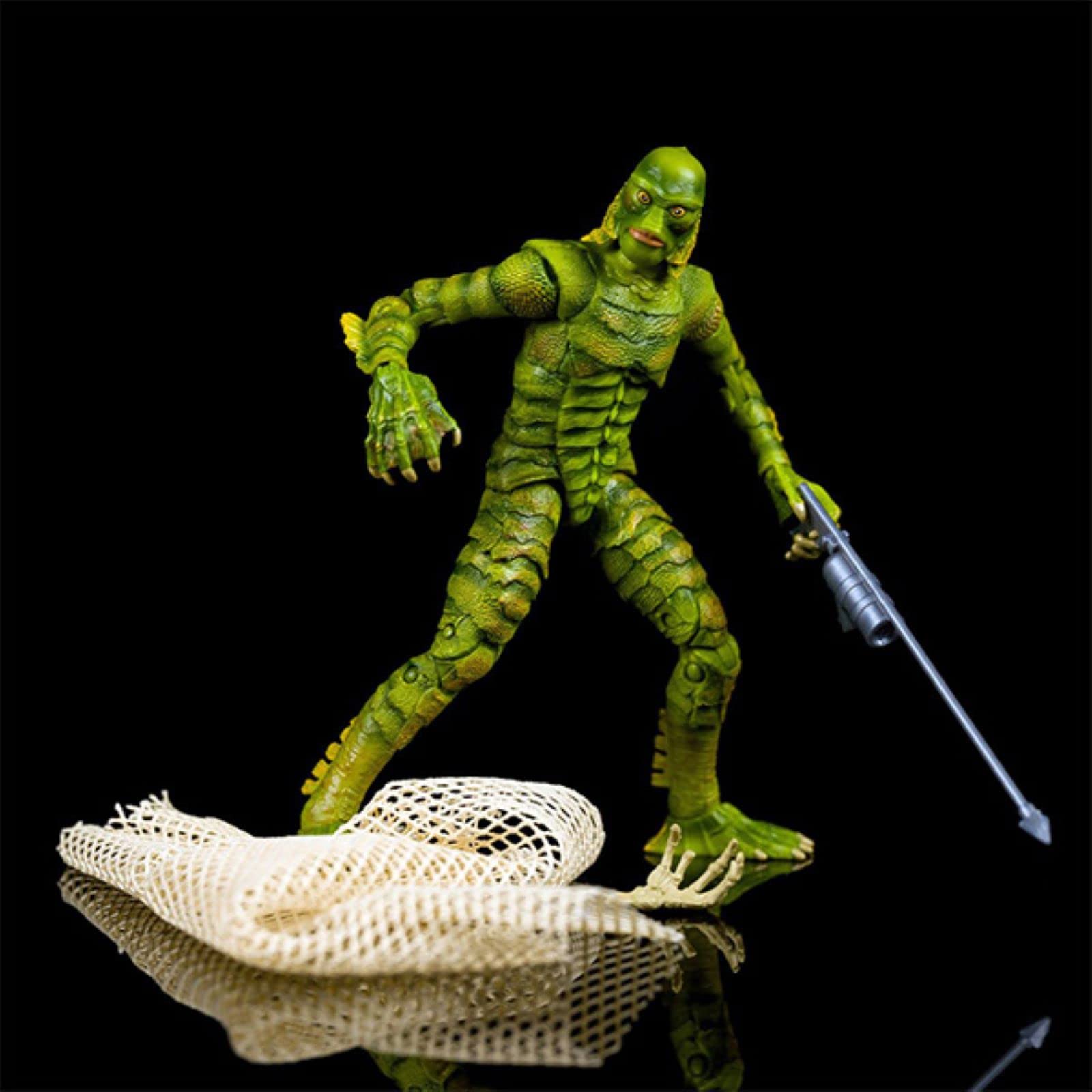 Jada Toys Creature from The Black Lagoon 7-Inch Action Figure with 5 Accessories - Collectible Monster Toy for Horror Fans & Movie Enthusiasts | Perfect for Display, Gifts, and Halloween Decorations