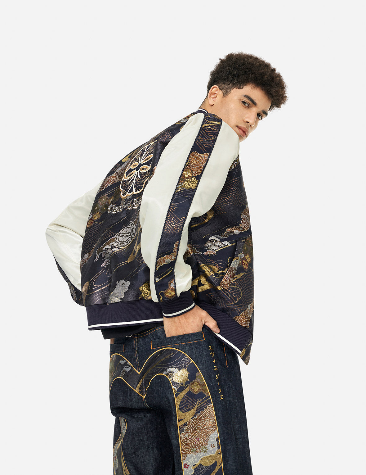 Kamon Brocade Appliqué Regular Fit Souvenir Jacket - Traditional Japanese Style Embroidered Coat for Men & Women - Perfect for Cultural Events, Cosplay, and Fashion Statement