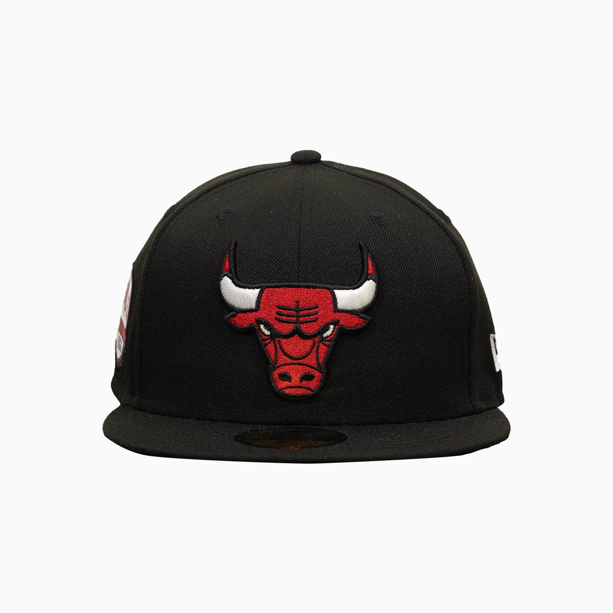 Chicago Bulls 1966 NBA 59Fifty Fitted Hat - Official Snapback Cap for Men, Vintage Basketball Fan Gear, Perfect for Game Day & Streetwear Fashion