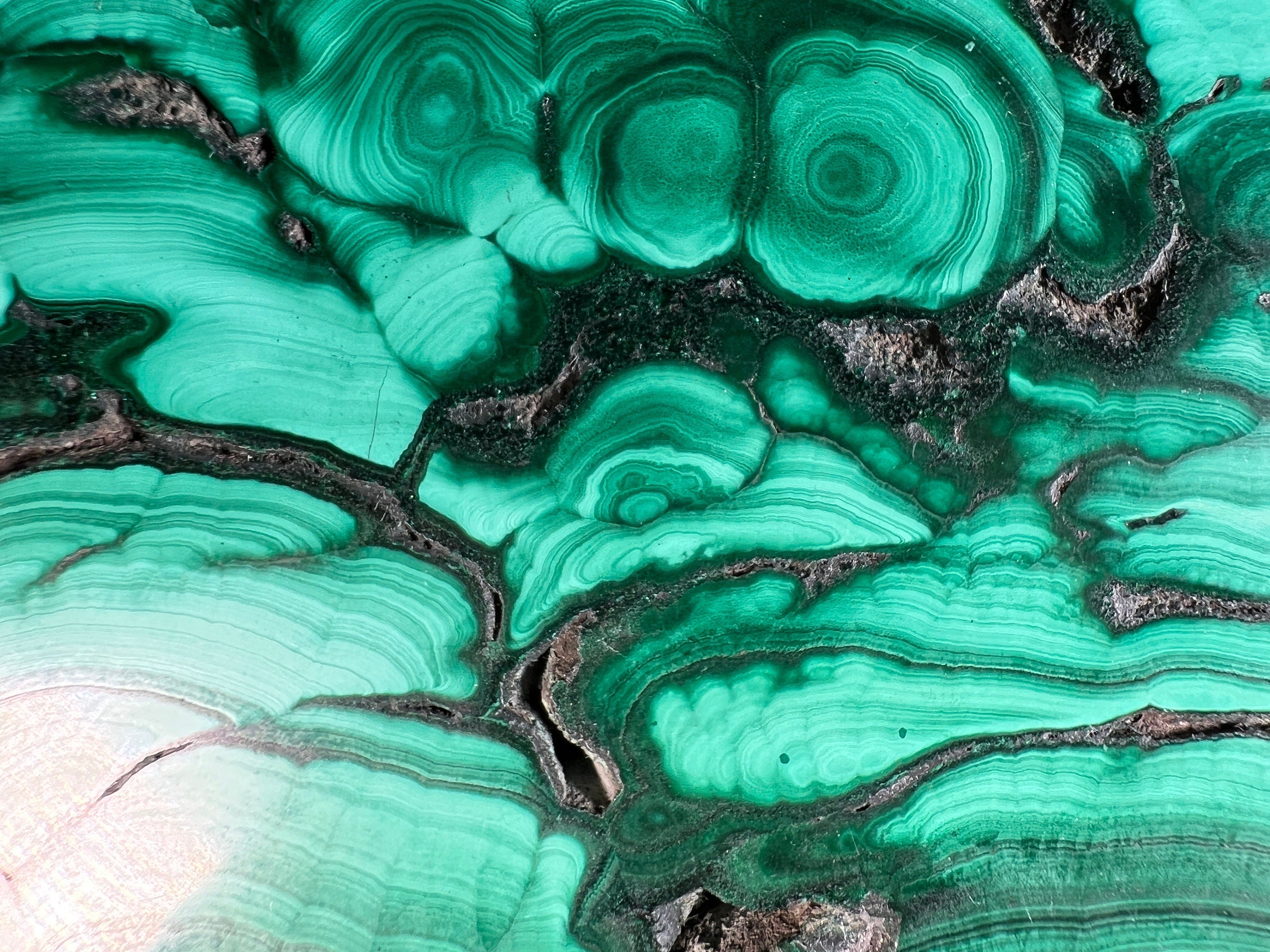 Natural Malachite Crystal Slab - Premium Green Malachite Stone for Jewelry Making, Unique Handcrafted Gift, Spiritual Healing & Home Decor | Perfect for DIY Crafts, Meditation Spaces & Luxury Interior Design