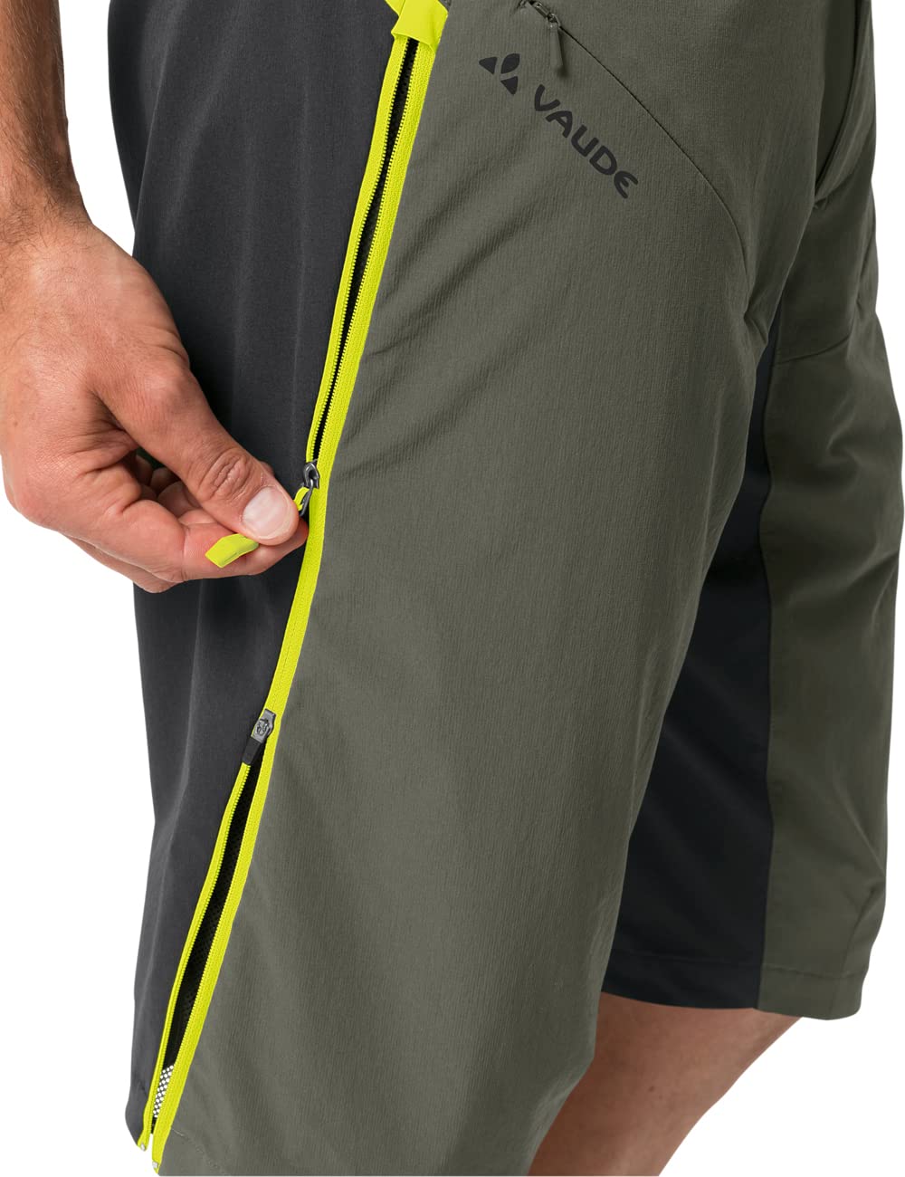 VAUDE Men's Moab Hiking Shorts - Lightweight Quick-Dry Outdoor Adventure Shorts for Men - Perfect for Hiking, Camping & Travel