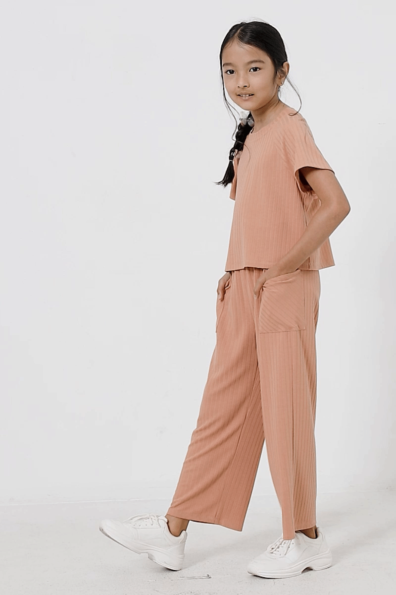 Women's Ribbed Short Sleeve T-Shirt - Stretchy Casual Basic Top for Summer | Perfect for Beach, Gym, and Everyday Wear