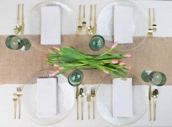 4 Pack Clear & Gold Rim Hammered 13-Inch Round Plastic Charger Plates - Elegant Dinnerware for Weddings, Parties & Formal Dining
