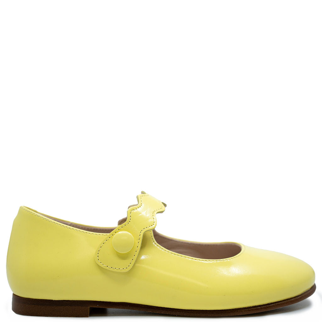 Beberlis Sunshine Scalloped Mary Jane Flats for Women - Comfortable Casual Shoes for Work, Walking & Everyday Wear