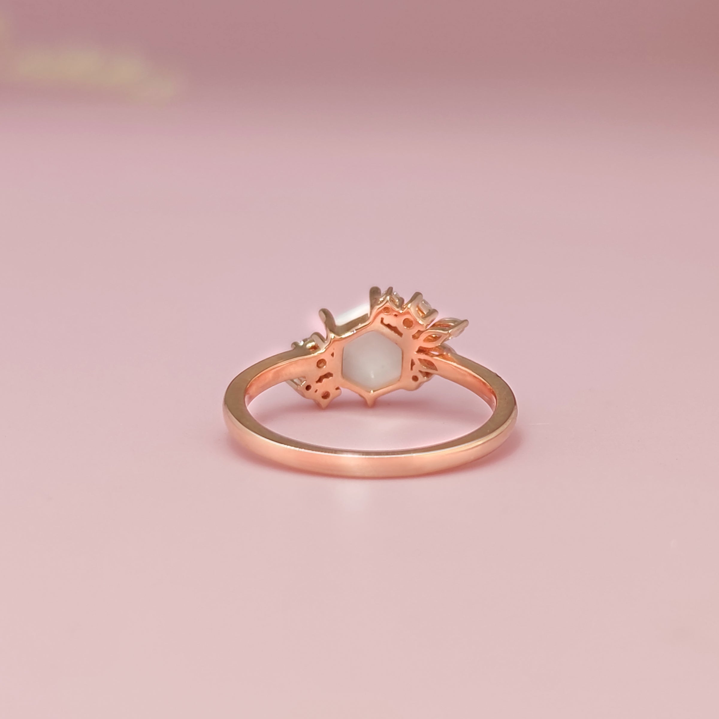 Elegant Breastmilk Keepsake Ring for Moms - Memorial Jewelry to Preserve Precious Memories | Perfect Gift for New Mothers & Breastfeeding Moms