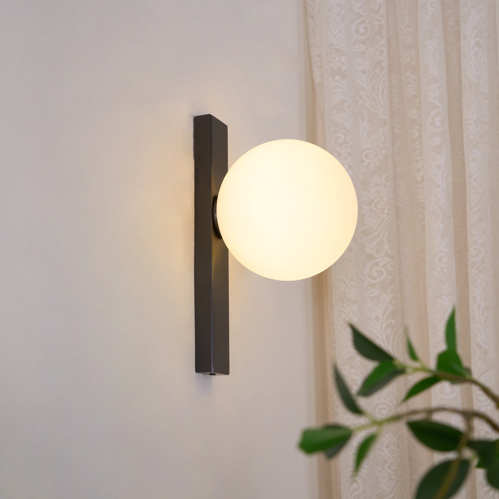 Circ 3720 Modern Wall Lamp - Sleek LED Sconce Lighting for Bedroom, Living Room & Hallway - Energy Efficient Home Decor Light Fixture