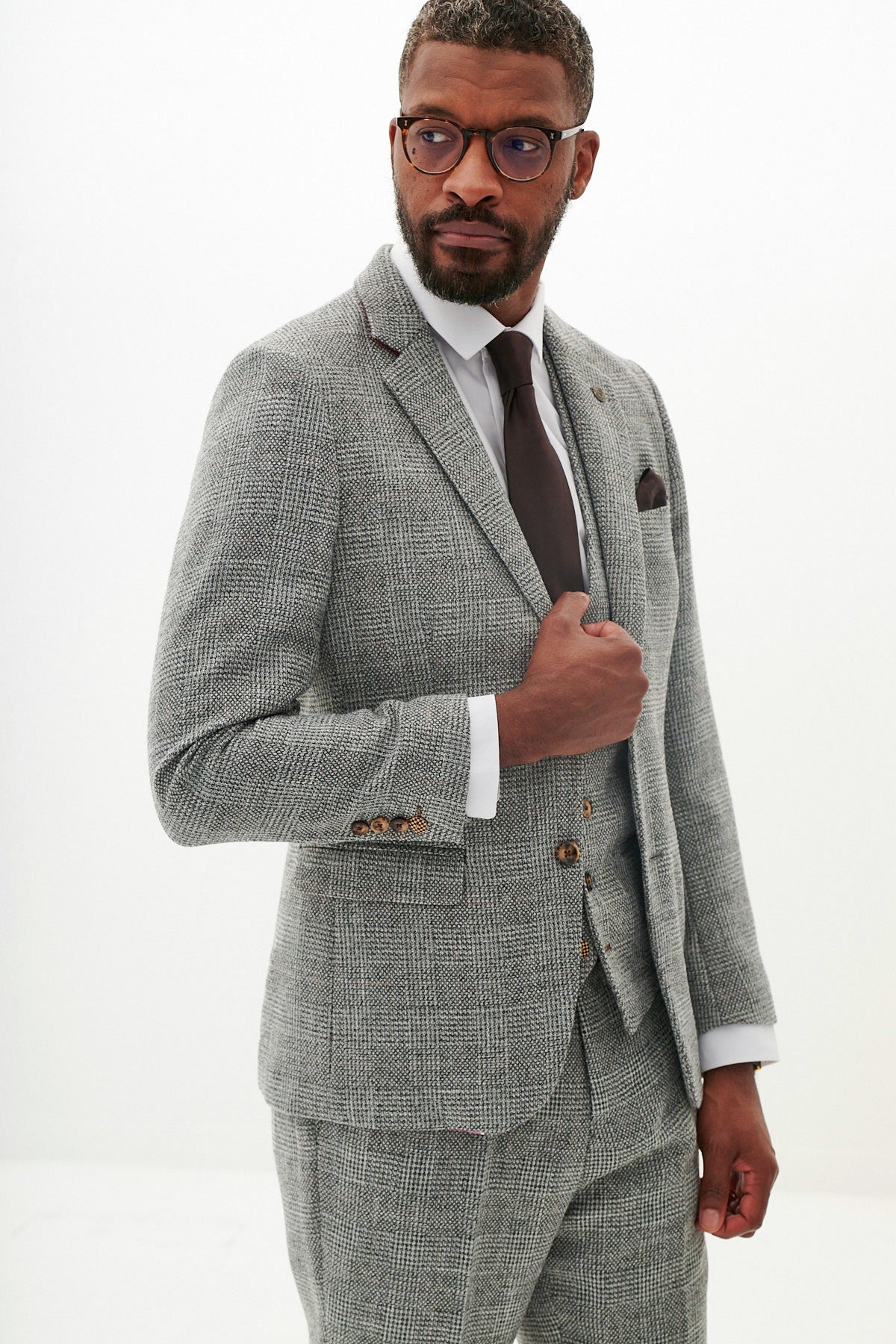 West Bromwich Albion F.C. Official KRIS Silver Grey Blazer & Max Black Trousers Set - Men's Football Matchday Outfit for Game Day & Special Events
