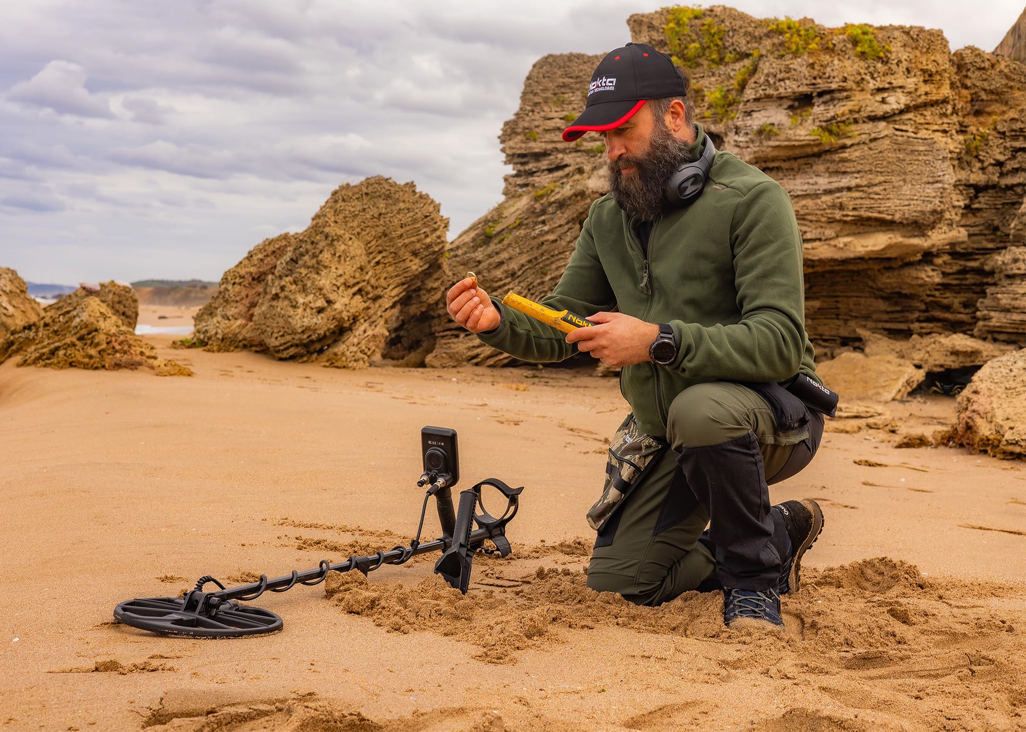 Nokta Simplex Ultra WHP Waterproof Metal Detector with Wireless Headphones, 11