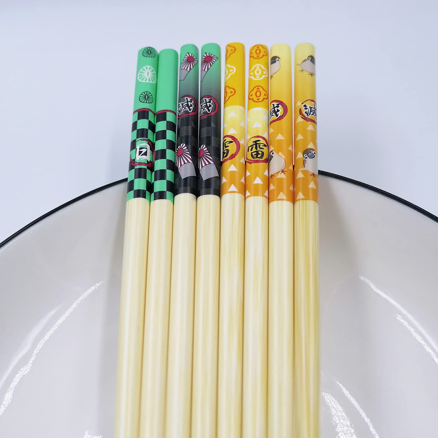 Anime Themed Bamboo Chopsticks - Cartoon Character Chopsticks for Sushi, Ramen & Asian Cuisine - Eco-Friendly & Lightweight E-Chopsticks for Anime Fans & Japanese Food Lovers